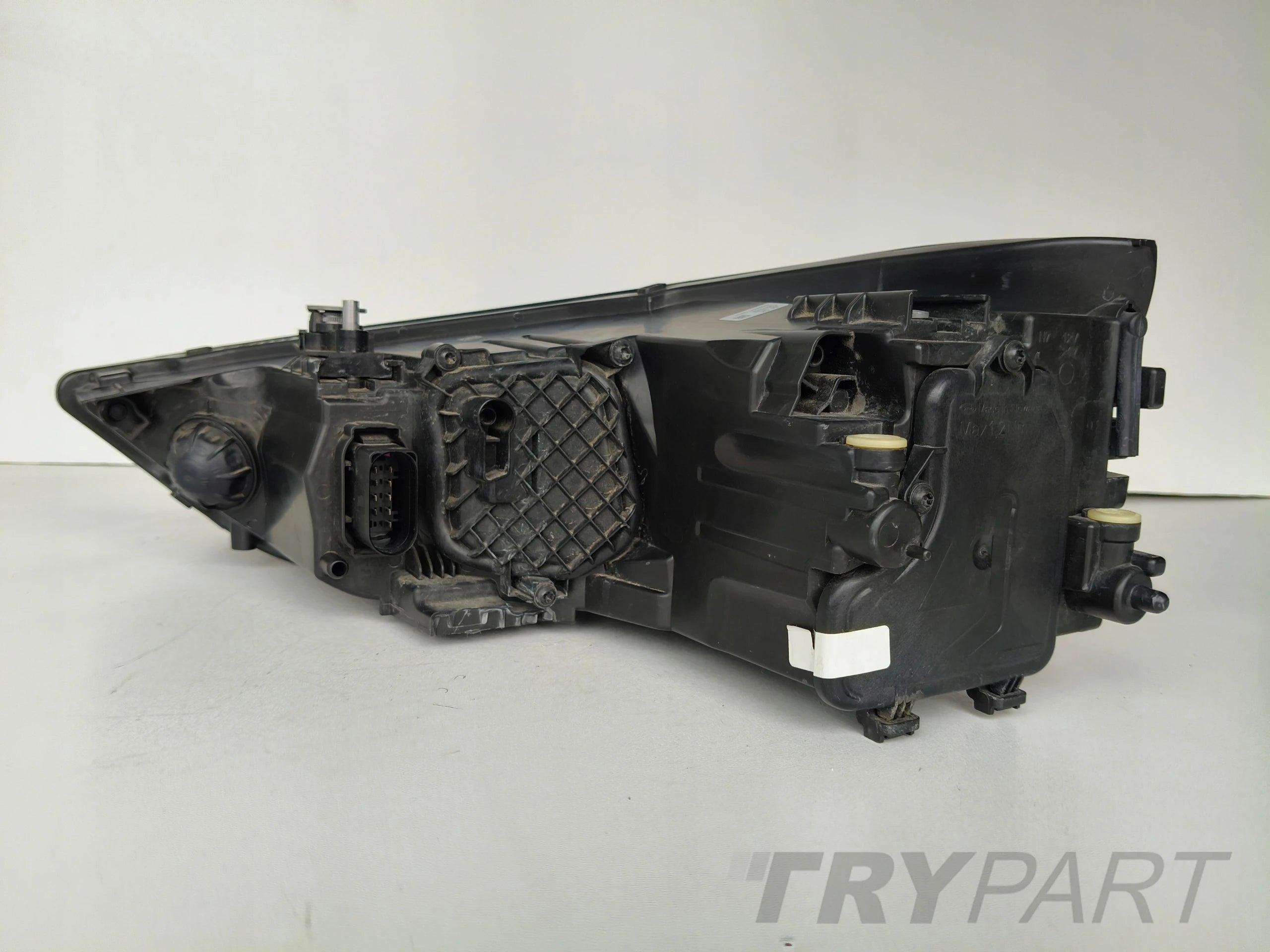 RIGHT HEADLIGHT FOR AUDI A1 8X 8XA 14- FACELIFT
