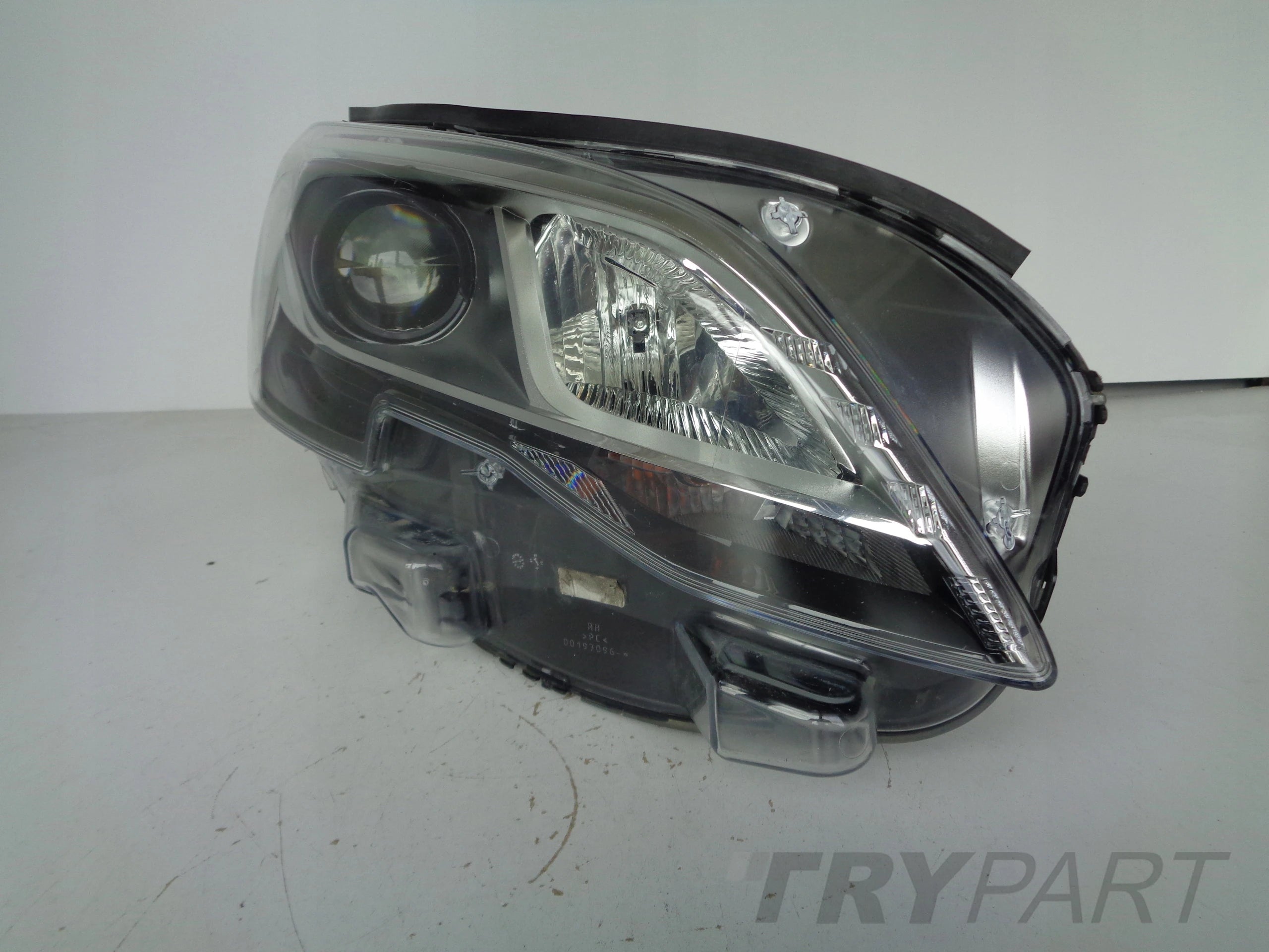 RIGHT HEADLIGHT FOR PEUGEOT EXPERT TRAVELLER 16- XENON