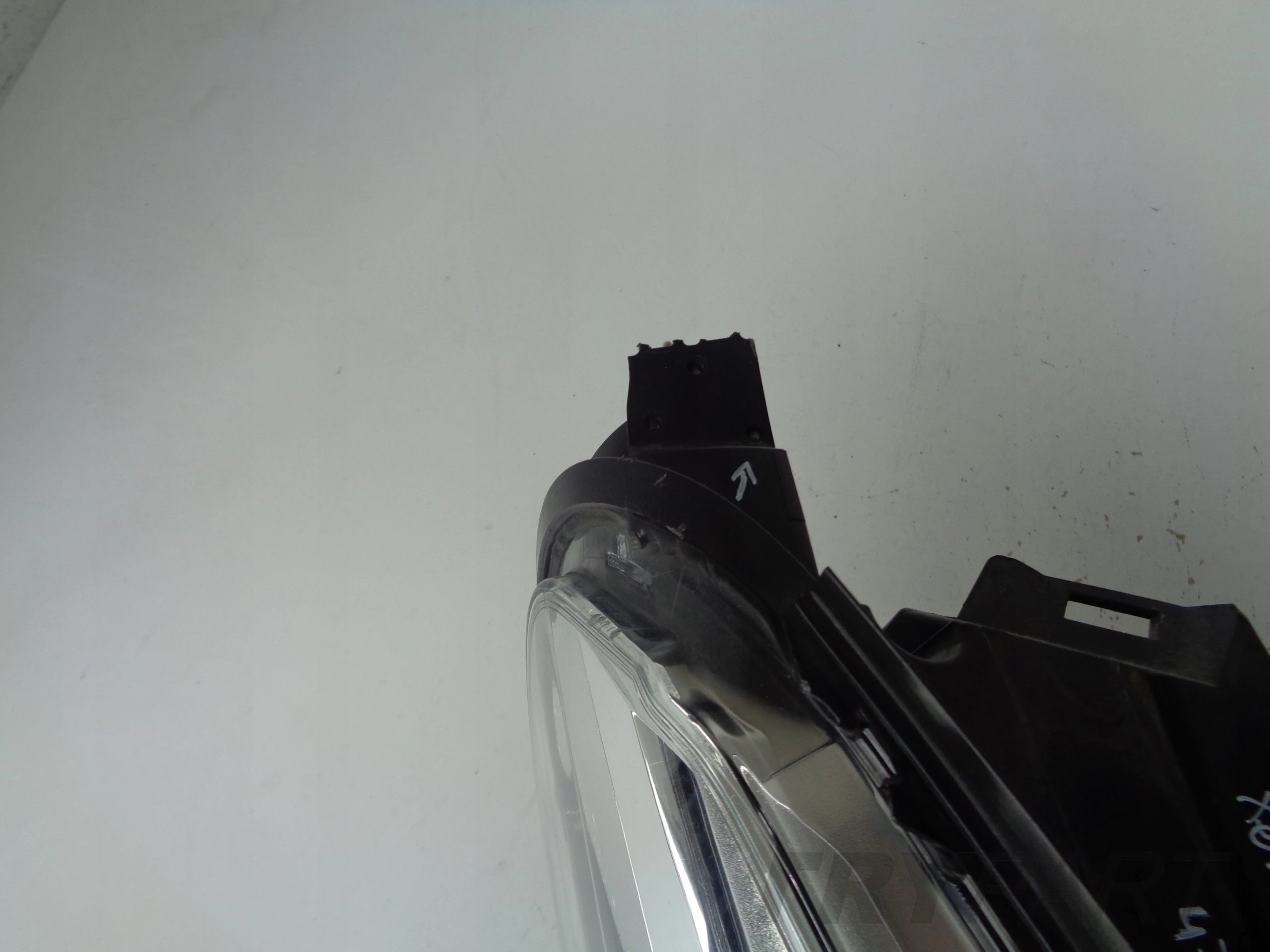 RIGHT HEADLIGHT FOR PEUGEOT EXPERT TRAVELLER 16- XENON