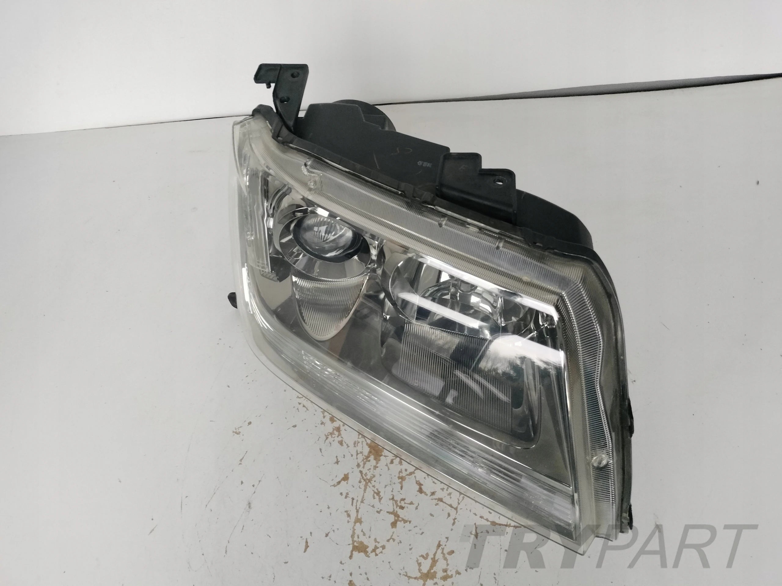 RIGHT HEADLIGHT FOR SUZUKI GRAND VITARA 05-