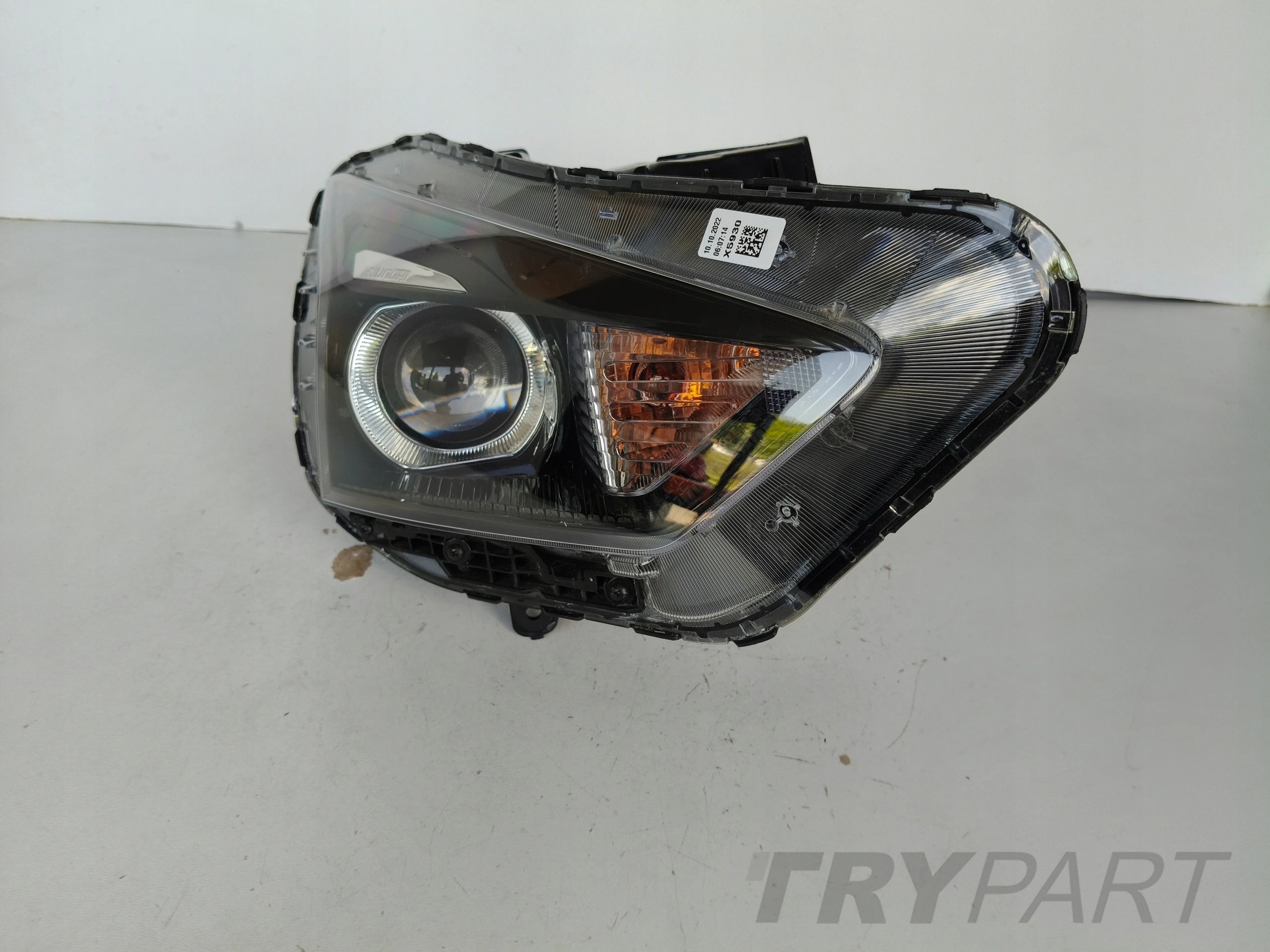RIGHT HEADLIGHT HYUNDAI BAYON 21-