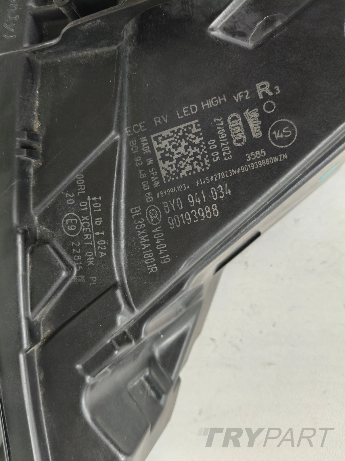 RIGHT HEADLIGHT LAMP AUDI A3 8Y 8Y0 20- FULL LED