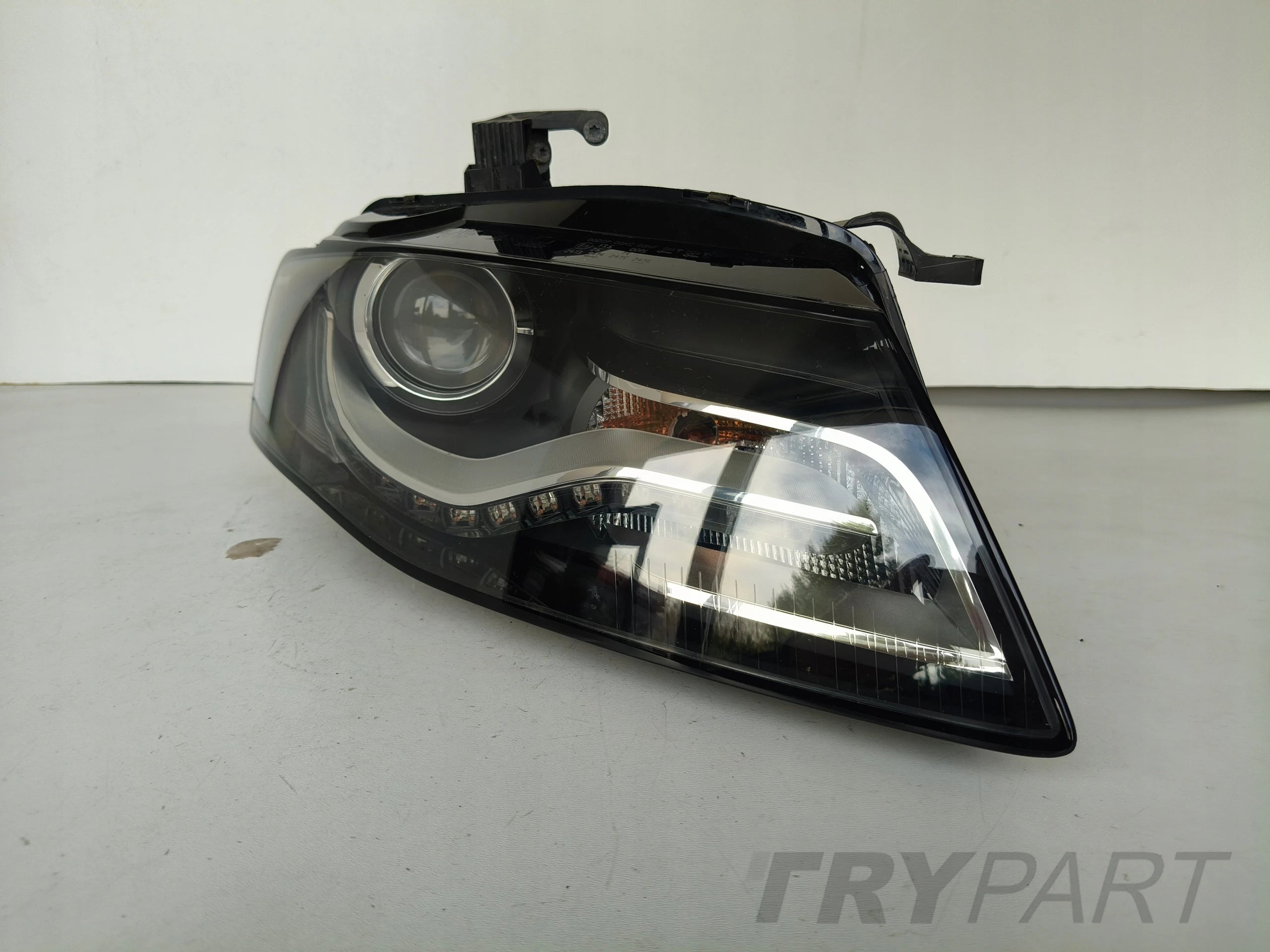 RIGHT HEADLIGHT LAMP AUDI A4 B8 8K 07- XENON LED NON-ADAPTIVE