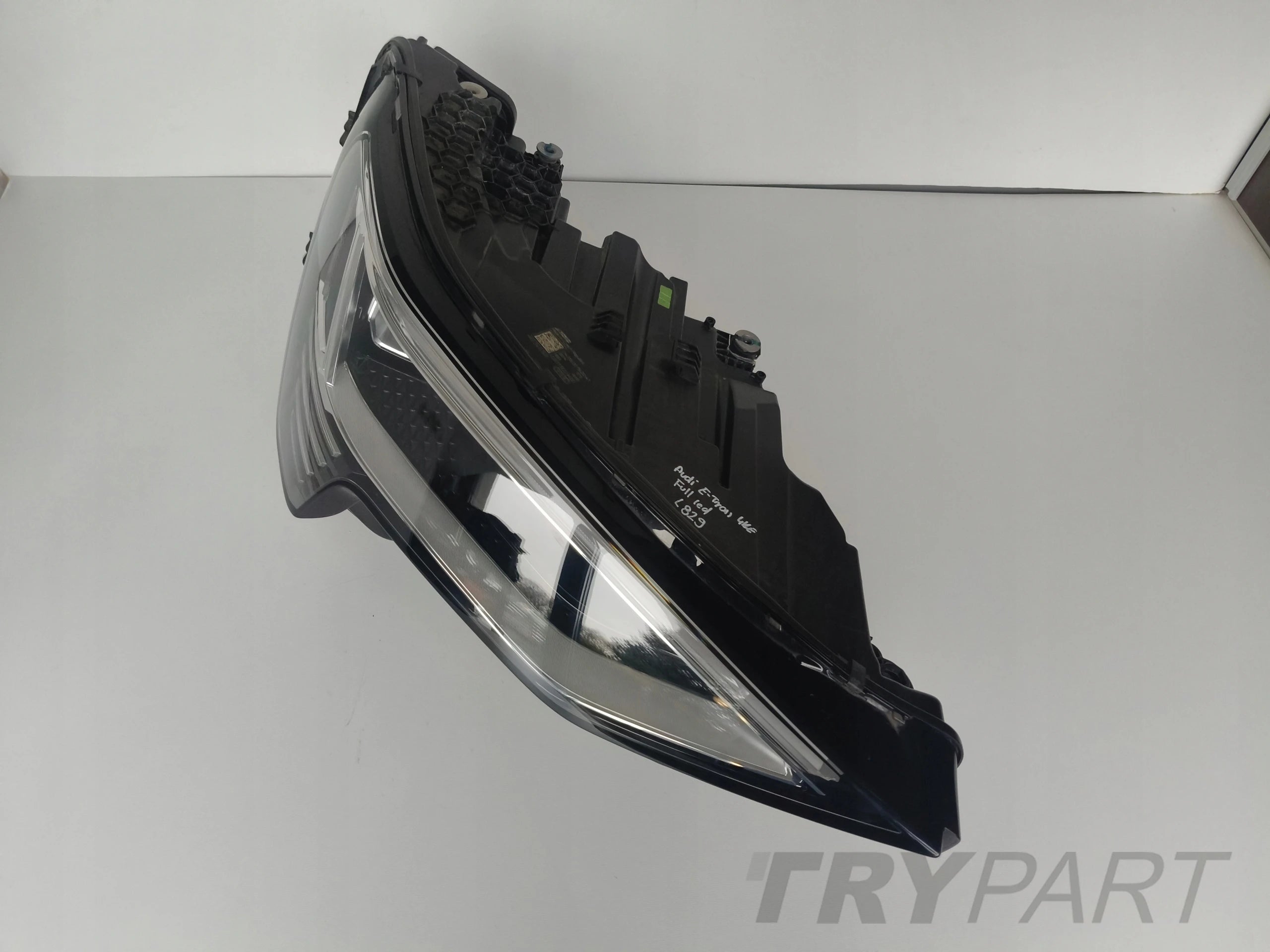 RIGHT HEADLIGHT LAMP AUDI E-TRON 4KE FULL LED