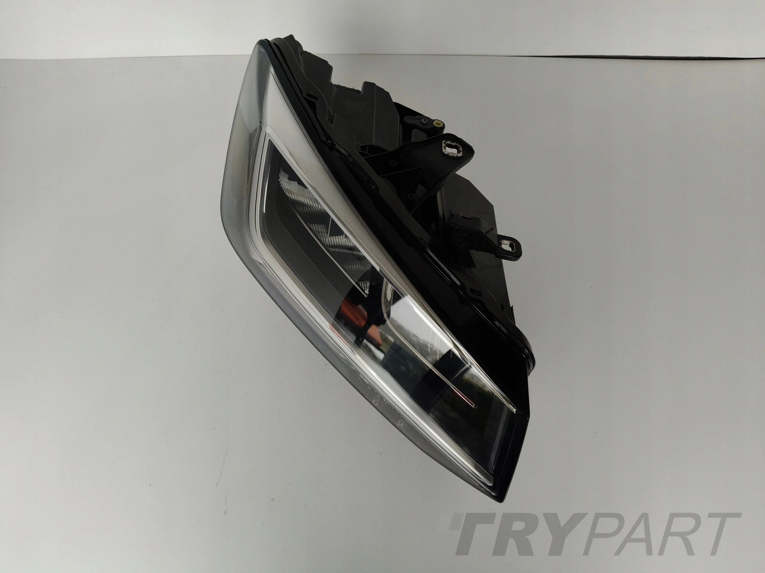 RIGHT HEADLIGHT LAMP AUDI Q2 81A LIFT FULL LED