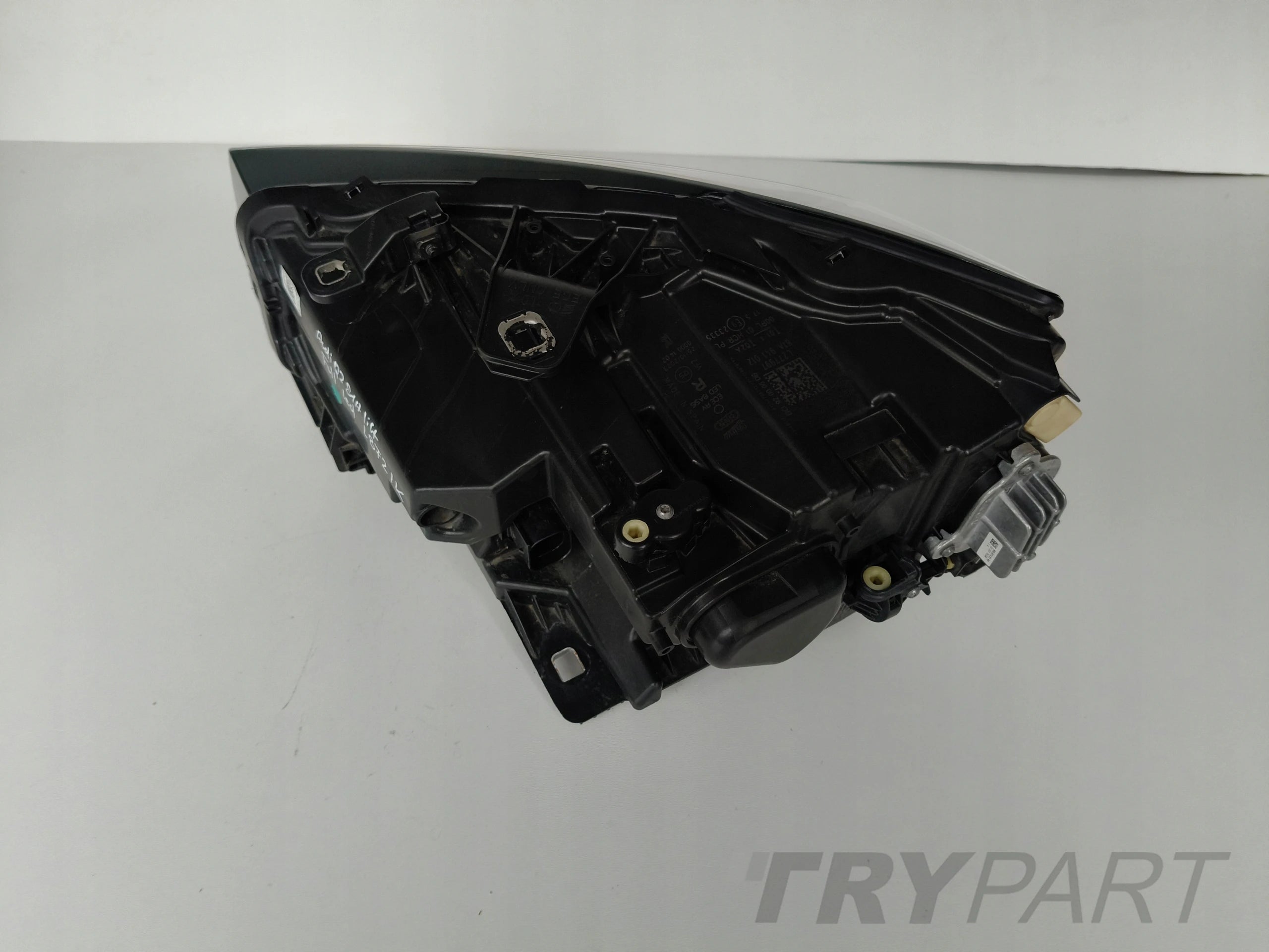 RIGHT HEADLIGHT LAMP AUDI Q2 81A LIFT FULL LED
