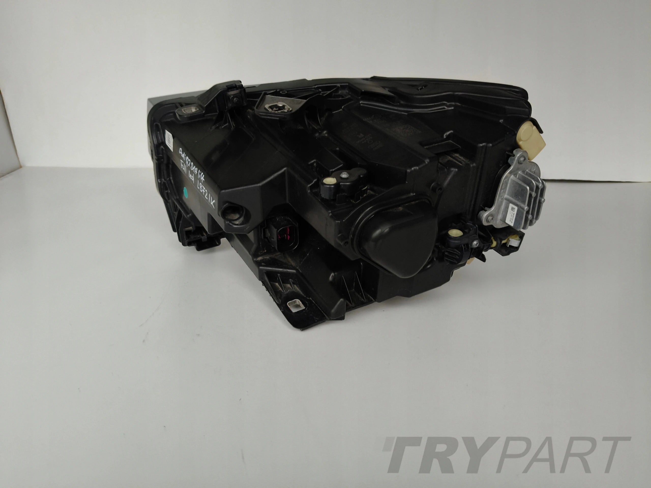 RIGHT HEADLIGHT LAMP AUDI Q2 81A LIFT FULL LED