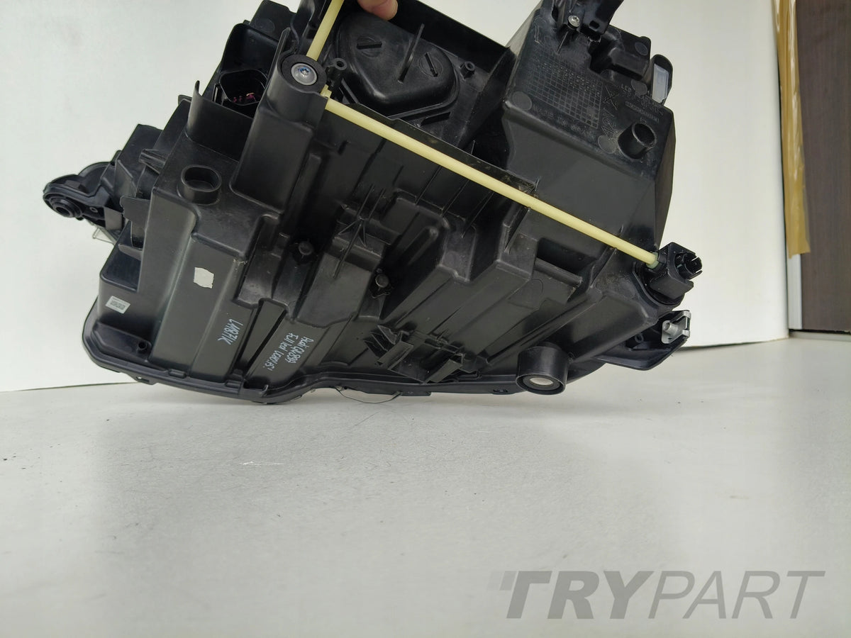 RIGHT HEADLIGHT LAMP AUDI Q4 89A FULL LED