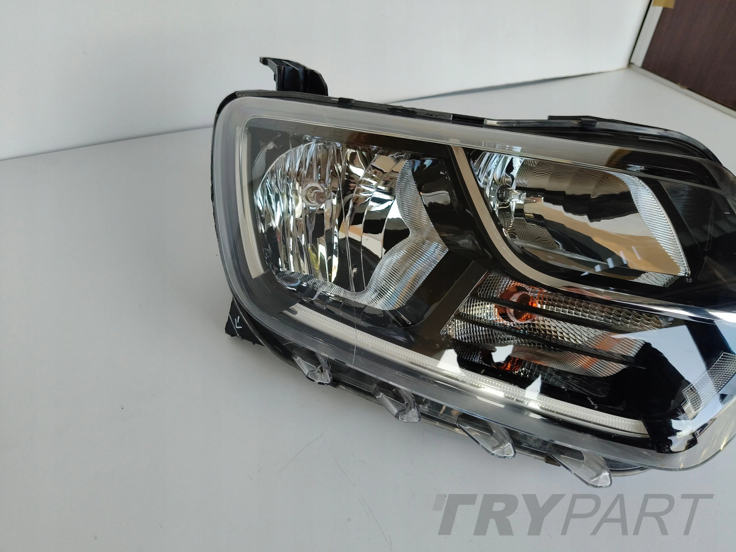 RIGHT HEADLIGHT LAMP DACIA DUSTER II 17- LED