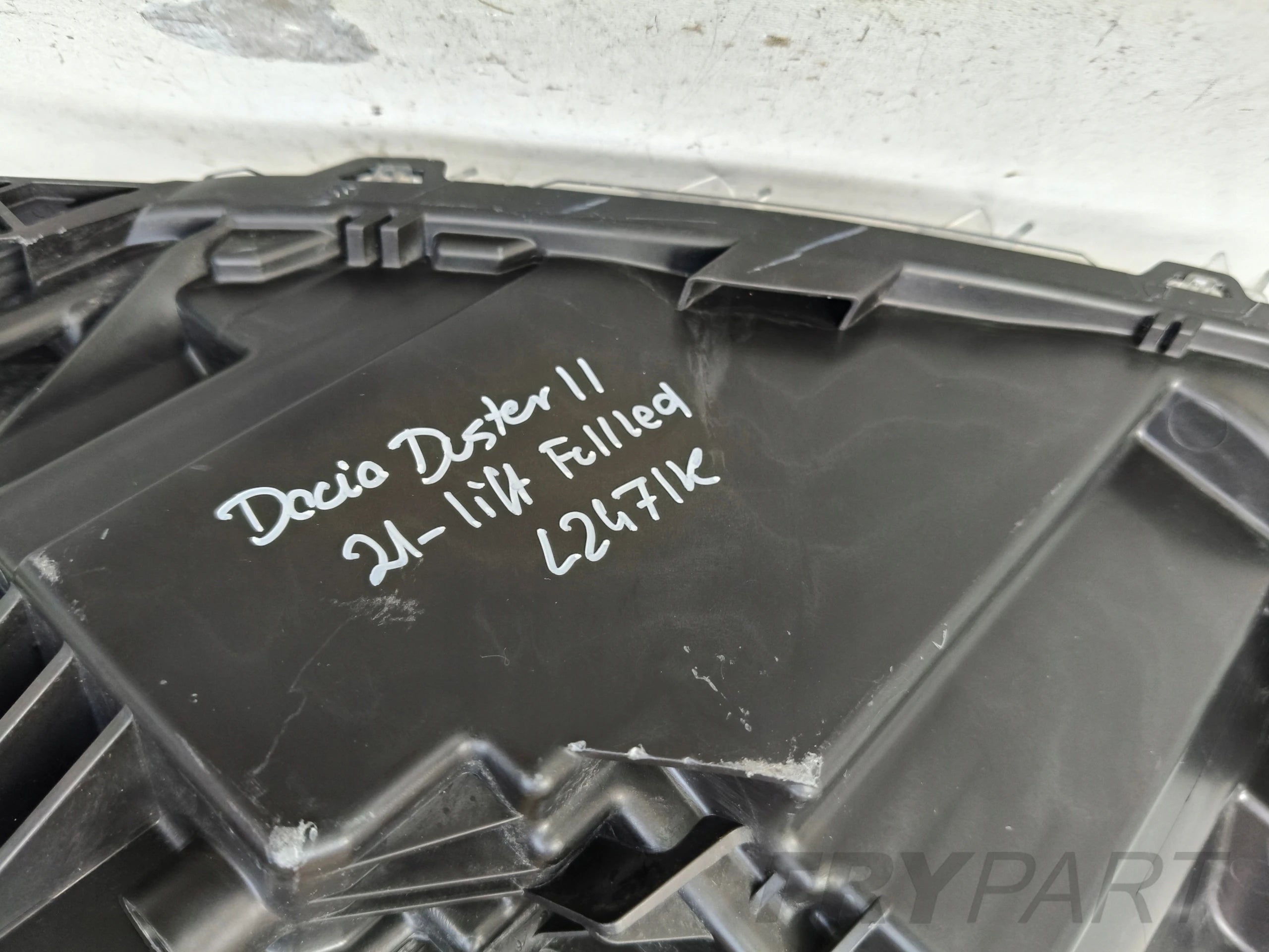 RIGHT HEADLIGHT LAMP DACIA DUSTER II 21- LIFT FULL LED