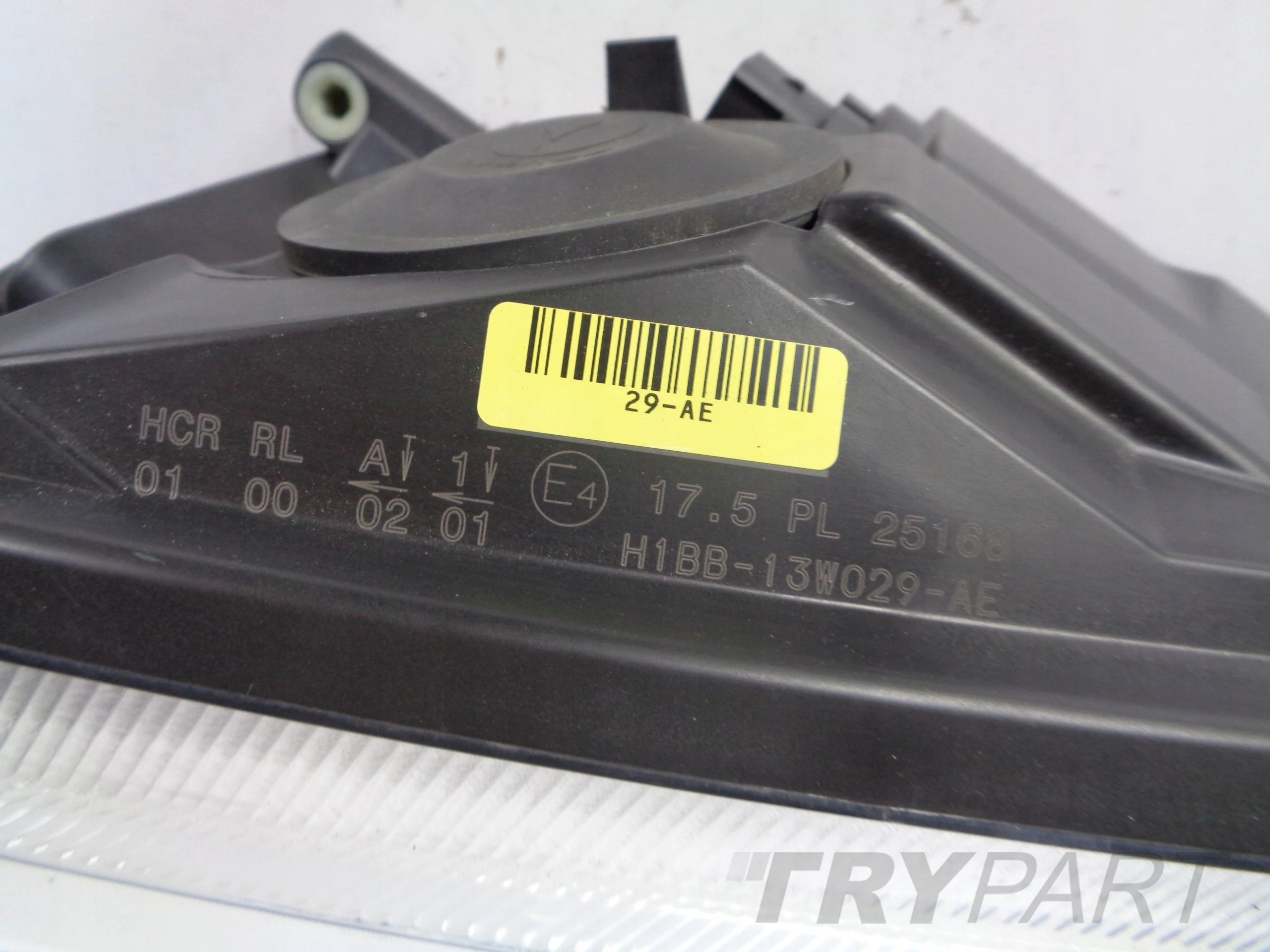 RIGHT HEADLIGHT LAMP FOR FORD FIESTA MK8 17-