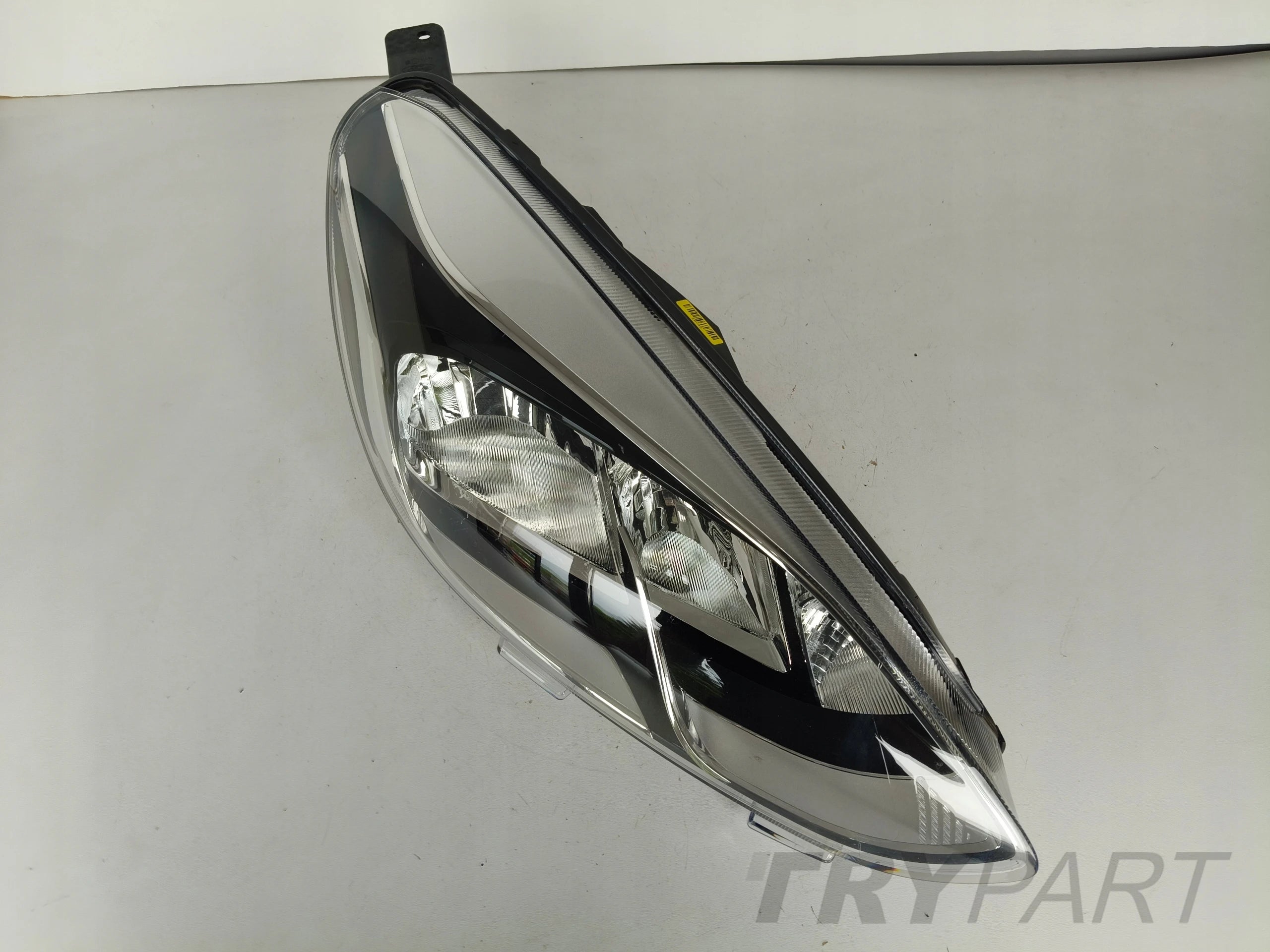 RIGHT HEADLIGHT LAMP FOR FORD FIESTA MK8 17-