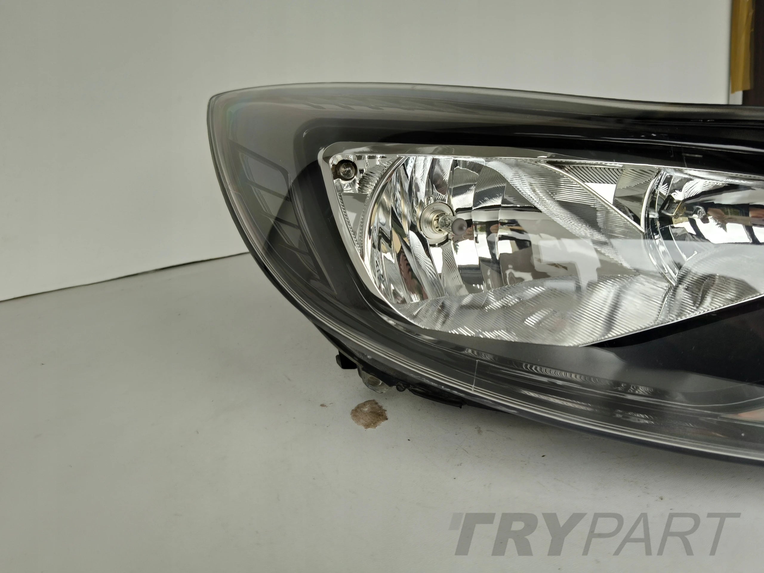 RIGHT HEADLIGHT LAMP FOR FORD FOCUS MK3 11-14 DARK