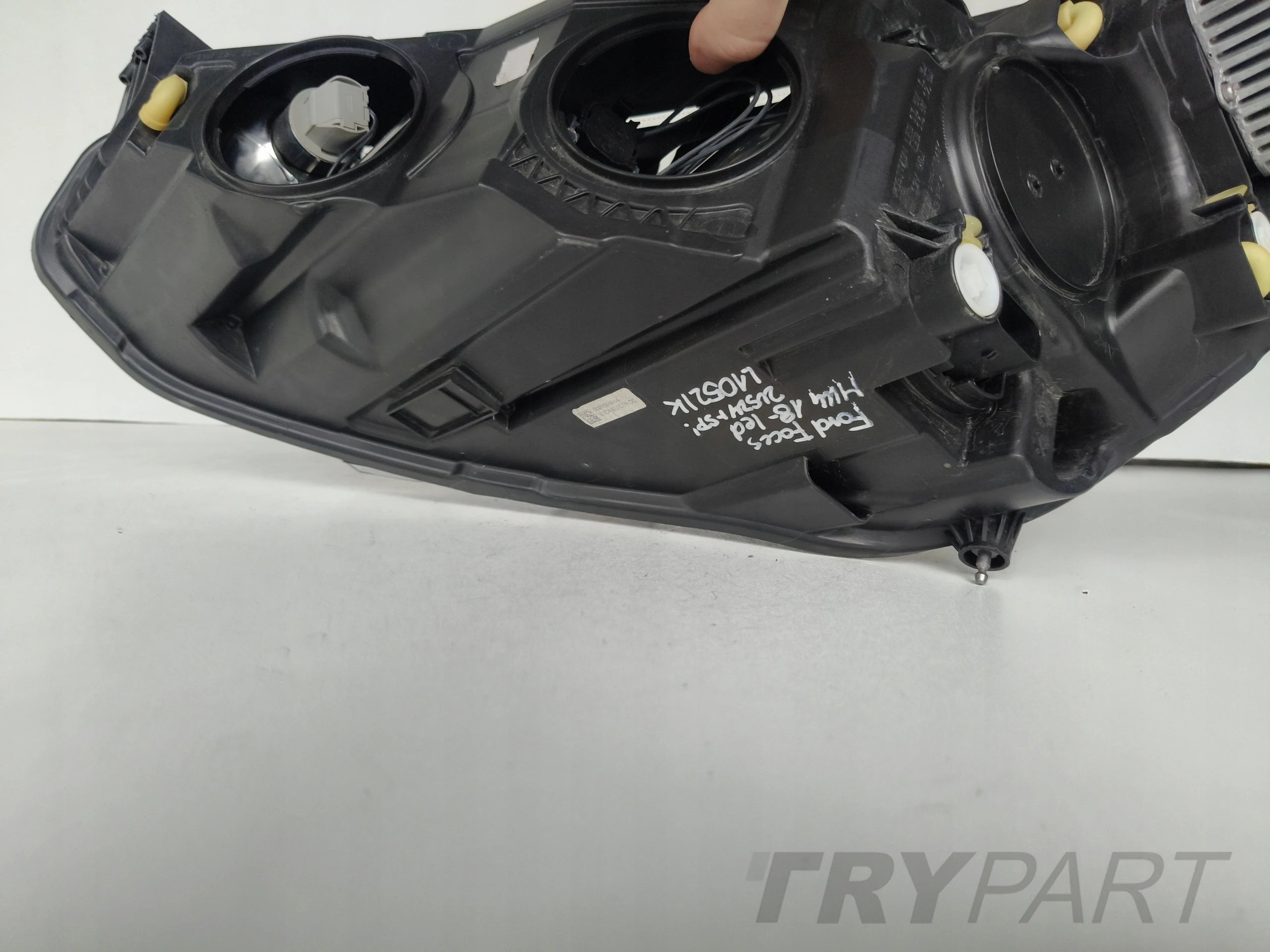 RIGHT HEADLIGHT LAMP FOR FORD FOCUS MK4 18- LED