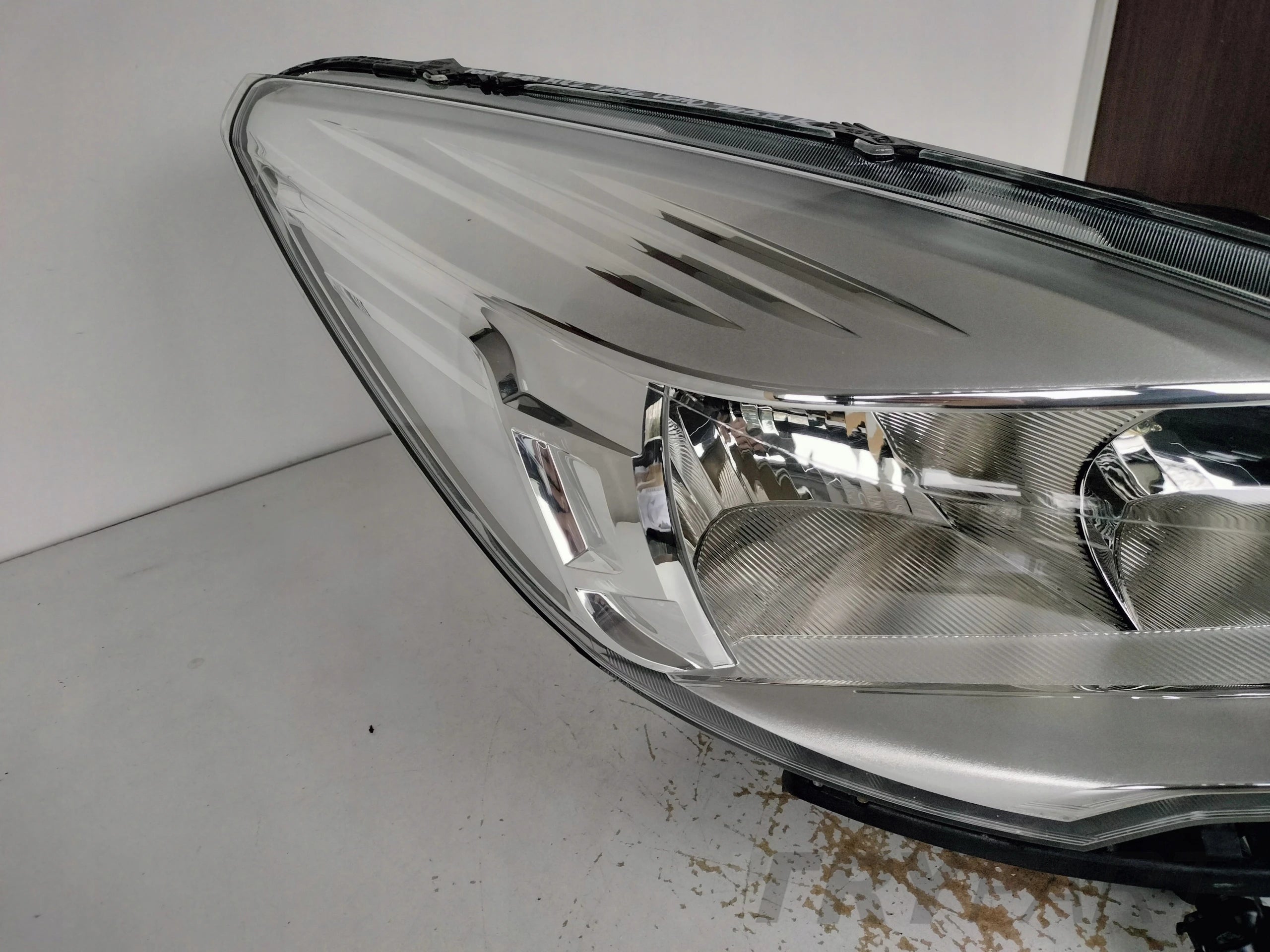 RIGHT HEADLIGHT LAMP FOR FORD KUGA MK2 12-16