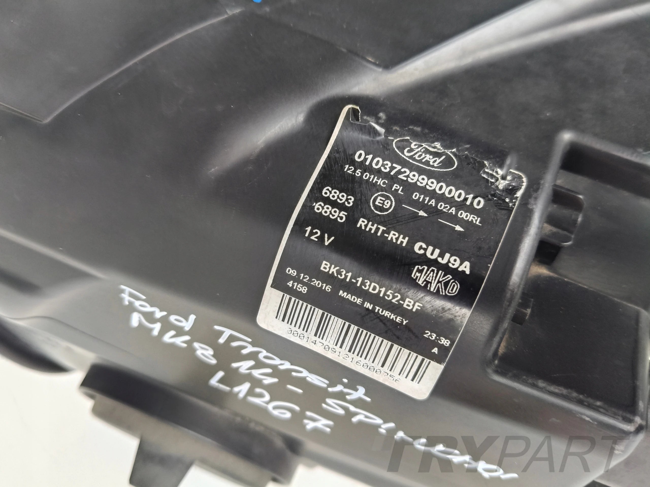 RIGHT HEADLIGHT LAMP FOR FORD TRANSIT MK8 14-