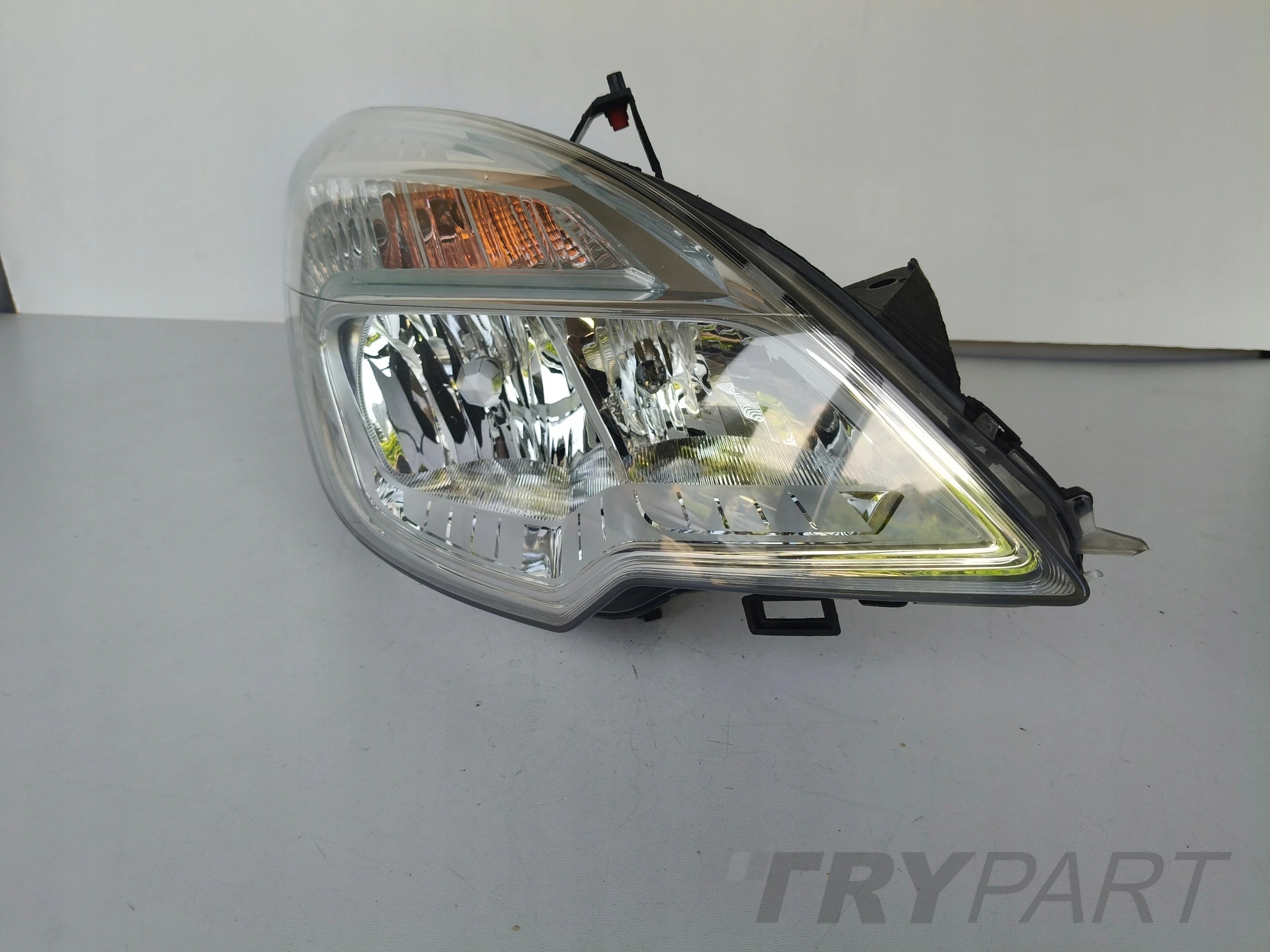 RIGHT HEADLIGHT LAMP FOR OPEL MERIVA B 10-13