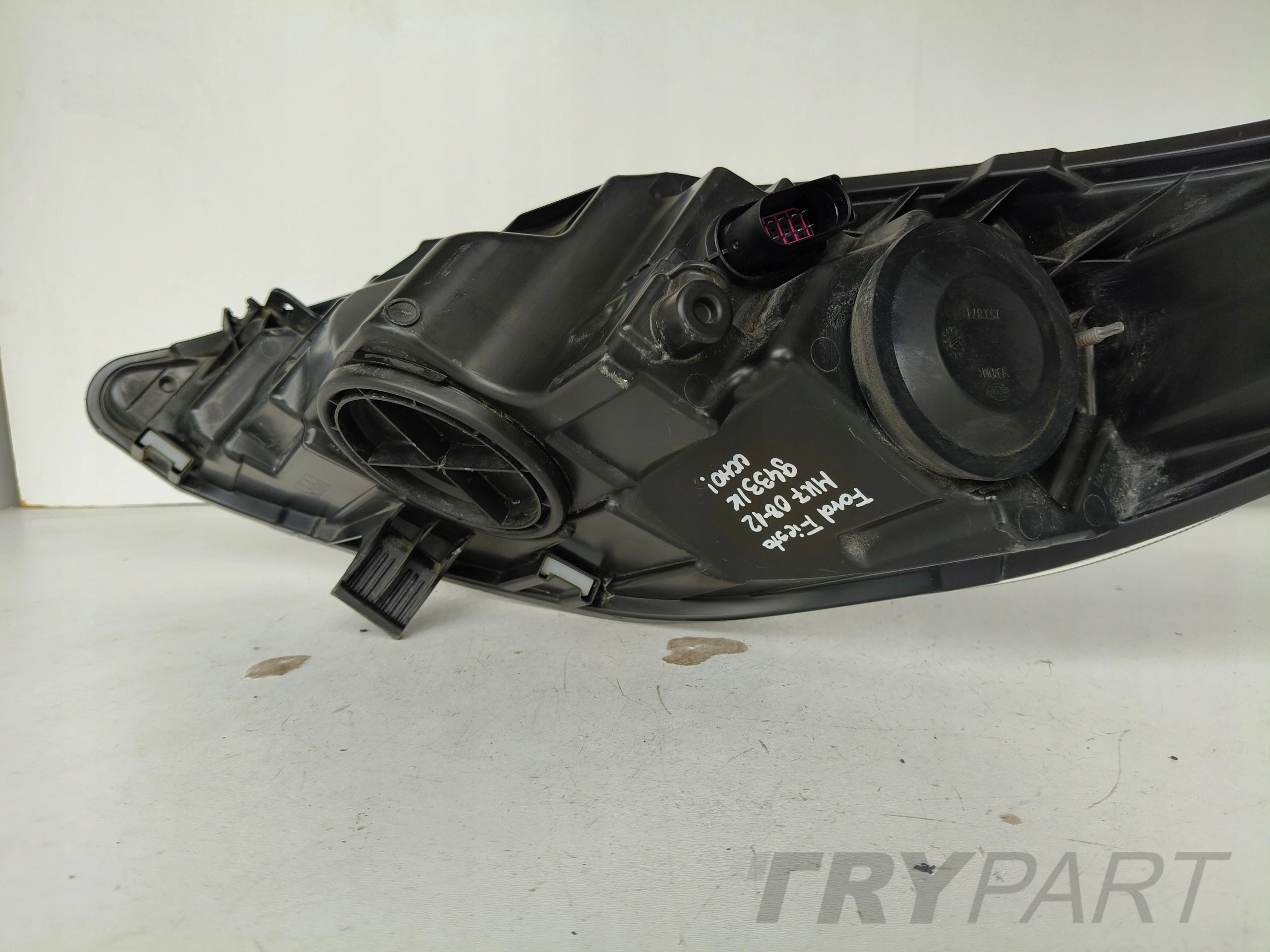RIGHT HEADLIGHT LAMP FORD FIESTA MK7 08-12 LENS