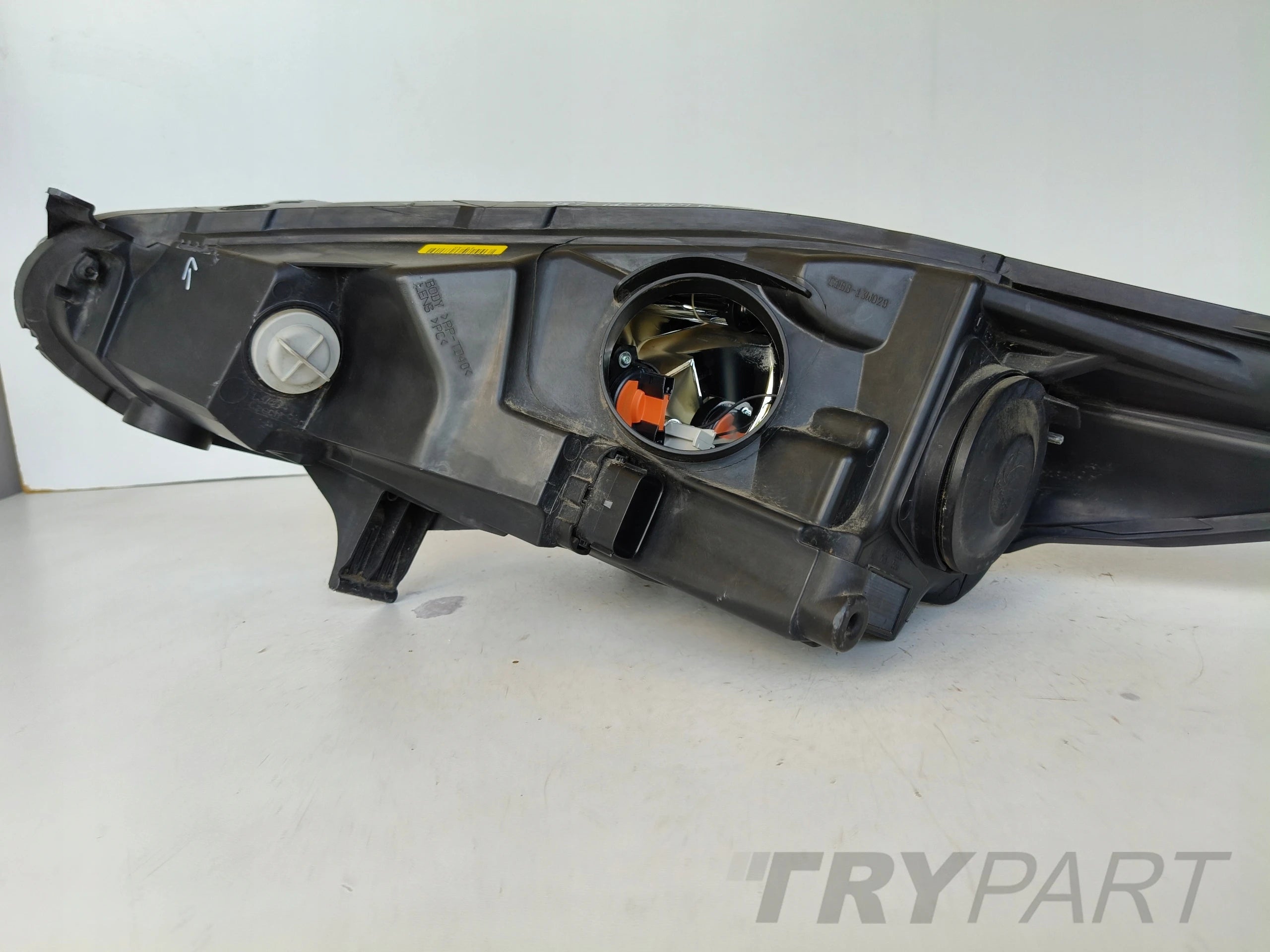 RIGHT HEADLIGHT LAMP FORD FIESTA MK7 12- FACELIFT