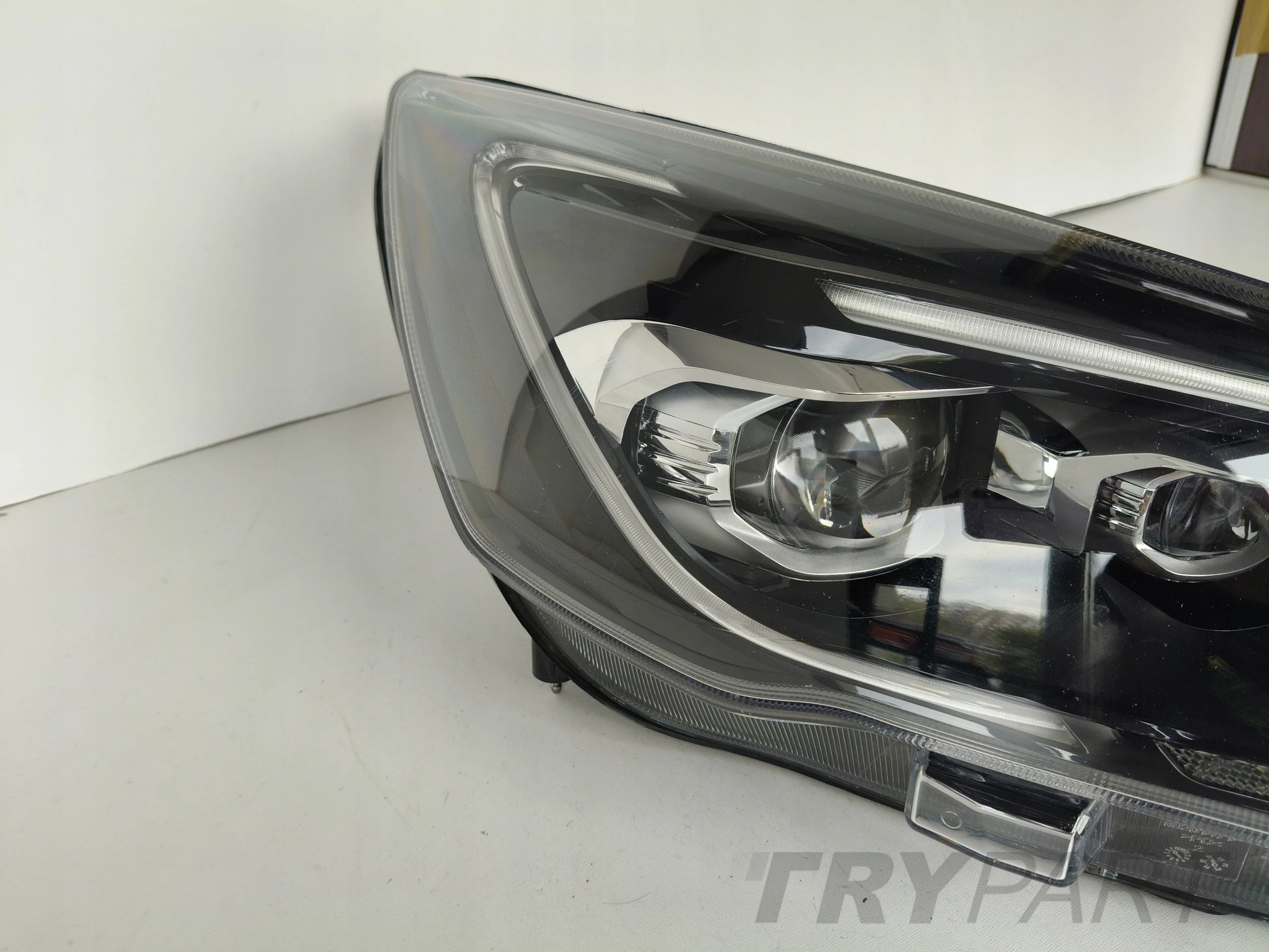RIGHT HEADLIGHT LAMP FORD FOCUS MK4 18- FULL LED