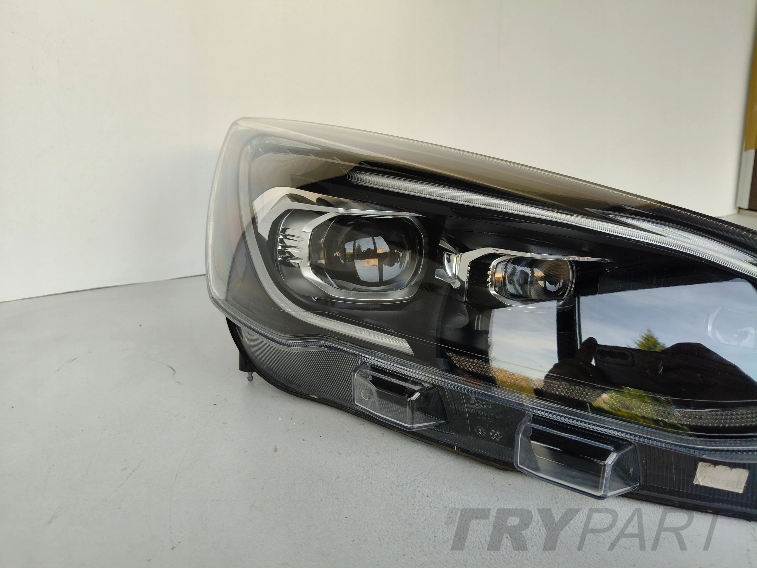 RIGHT HEADLIGHT LAMP FORD FOCUS MK4 18- FULL LED
