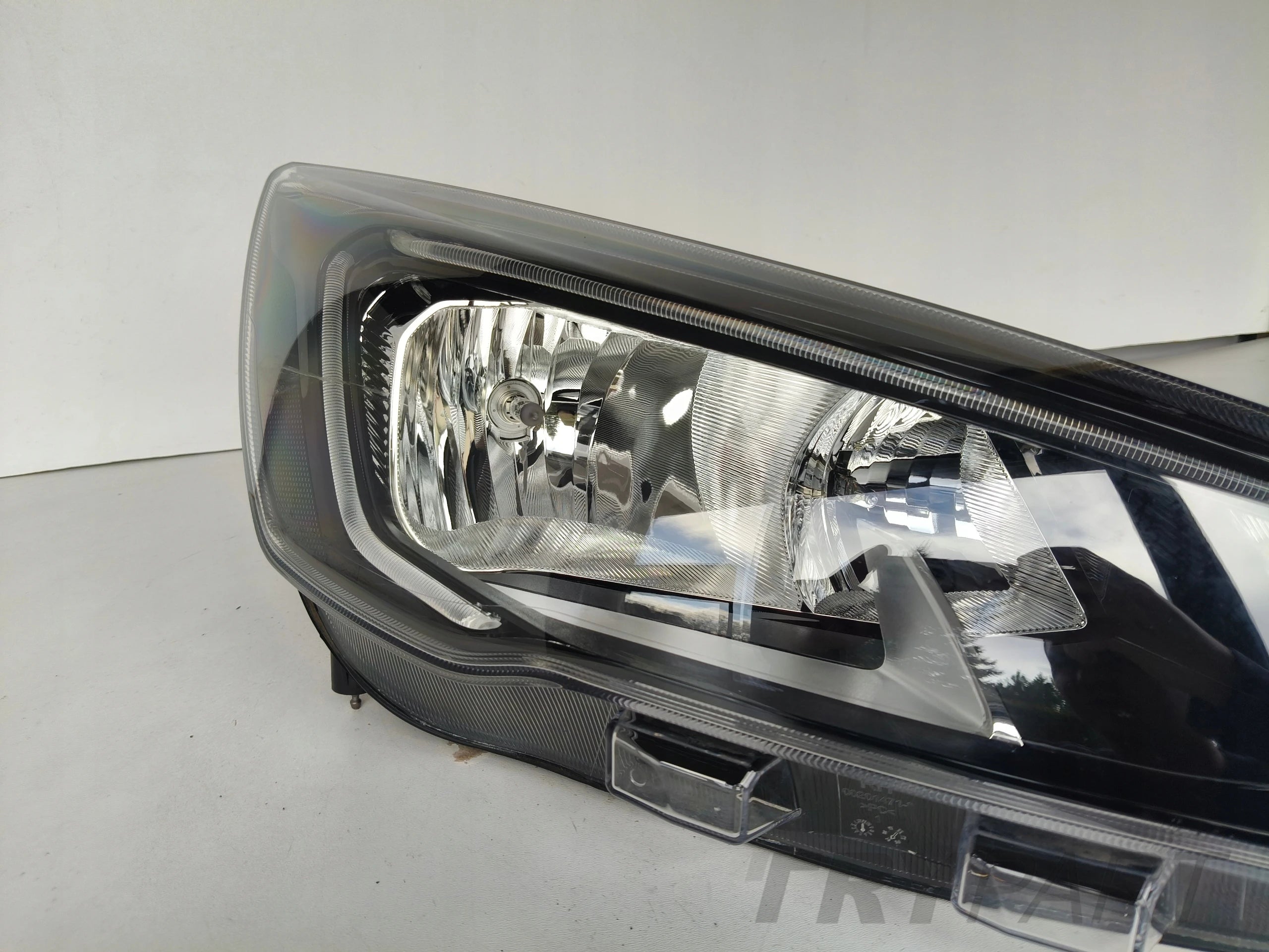 RIGHT HEADLIGHT LAMP FORD FOCUS MK4 18- LED