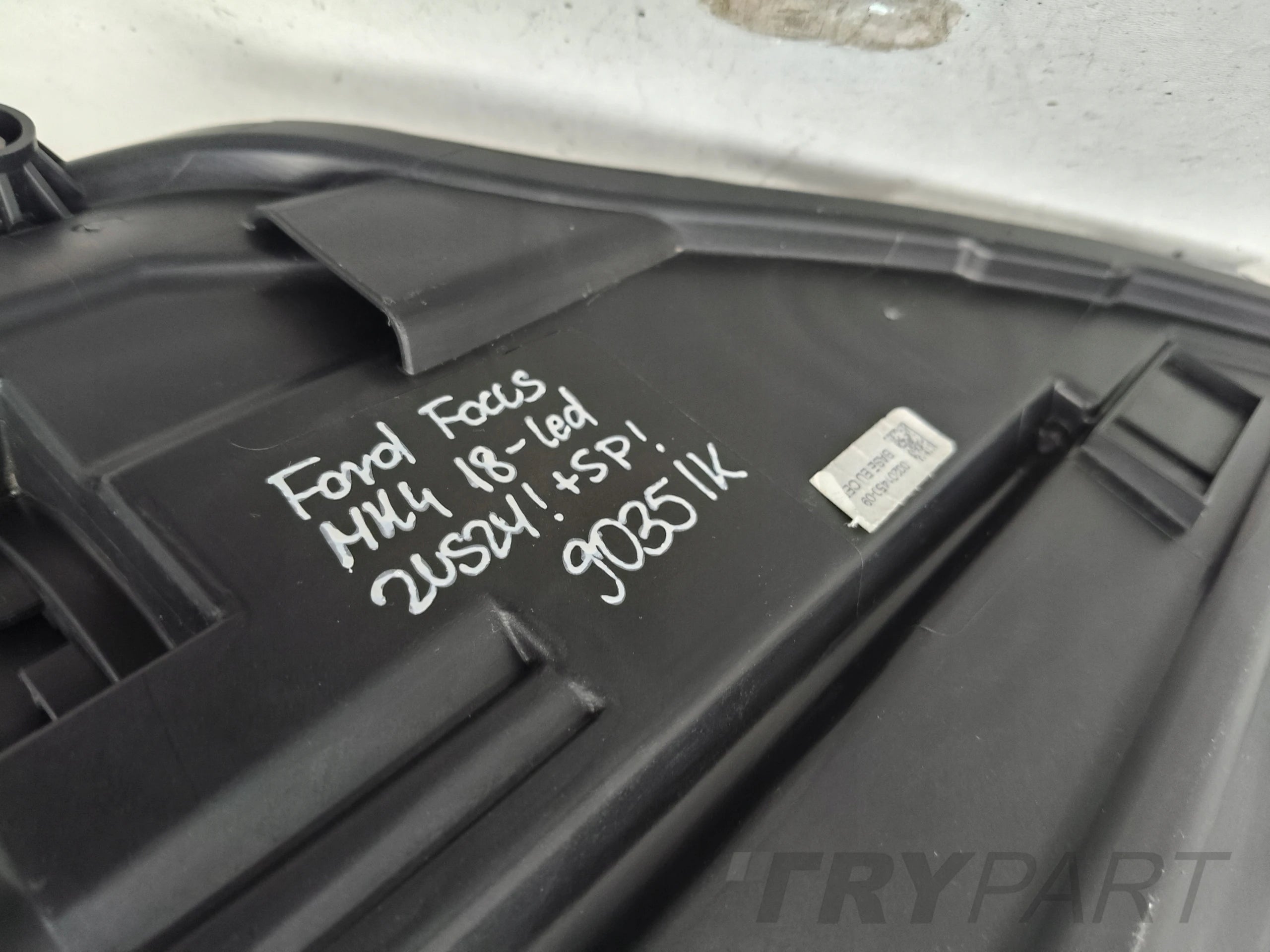 RIGHT HEADLIGHT LAMP FORD FOCUS MK4 18- LED