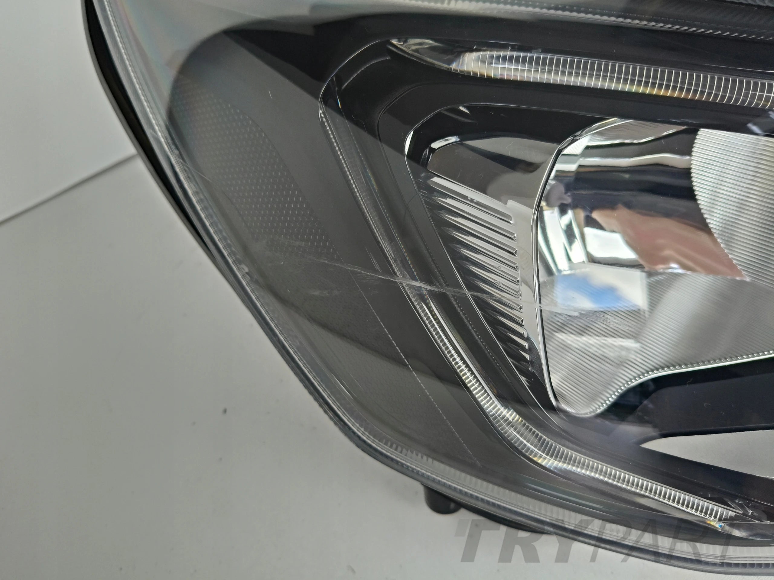 RIGHT HEADLIGHT LAMP FORD FOCUS MK4 18- LED