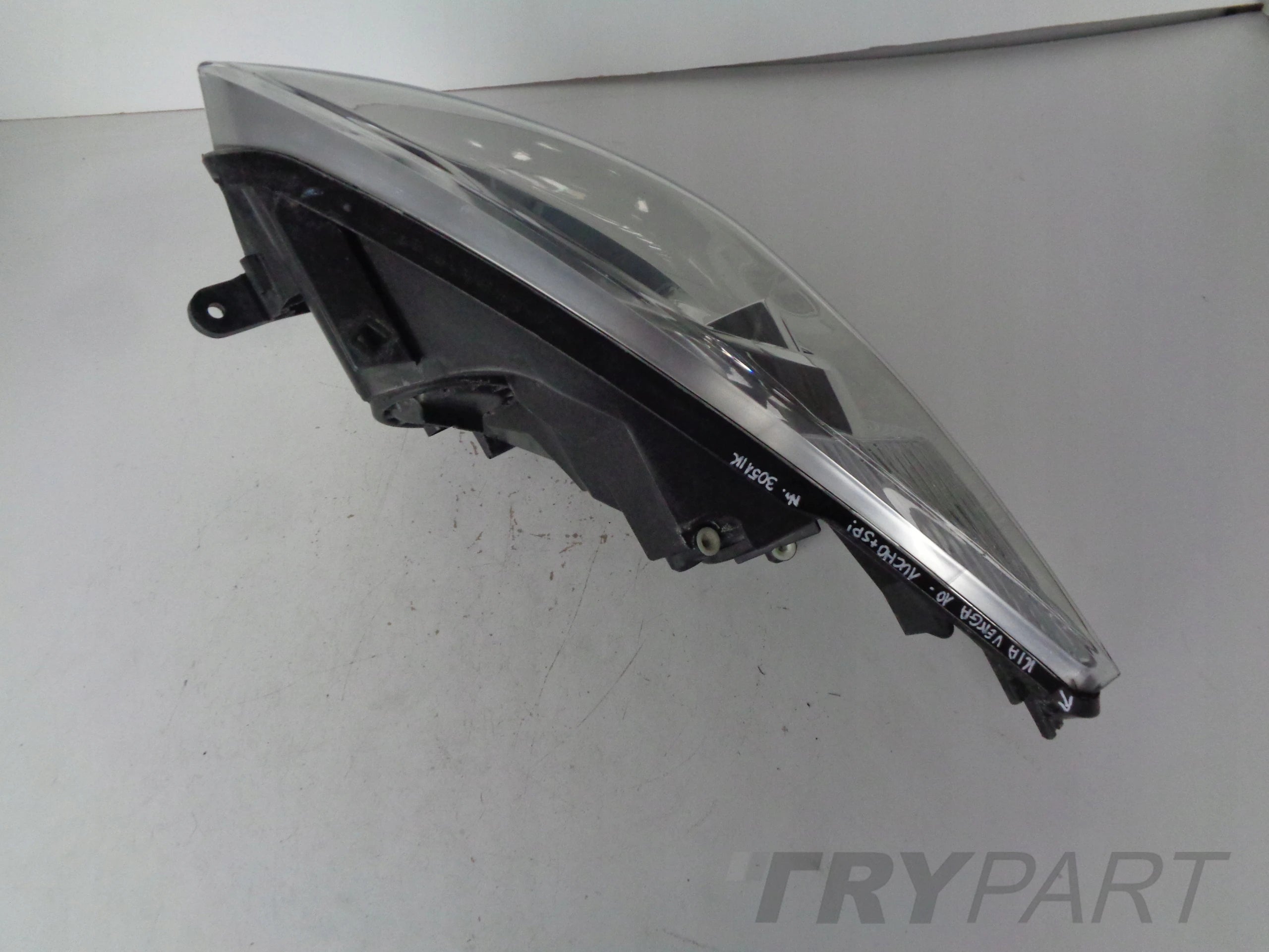 RIGHT HEADLIGHT LAMP KIA VENGA 10-