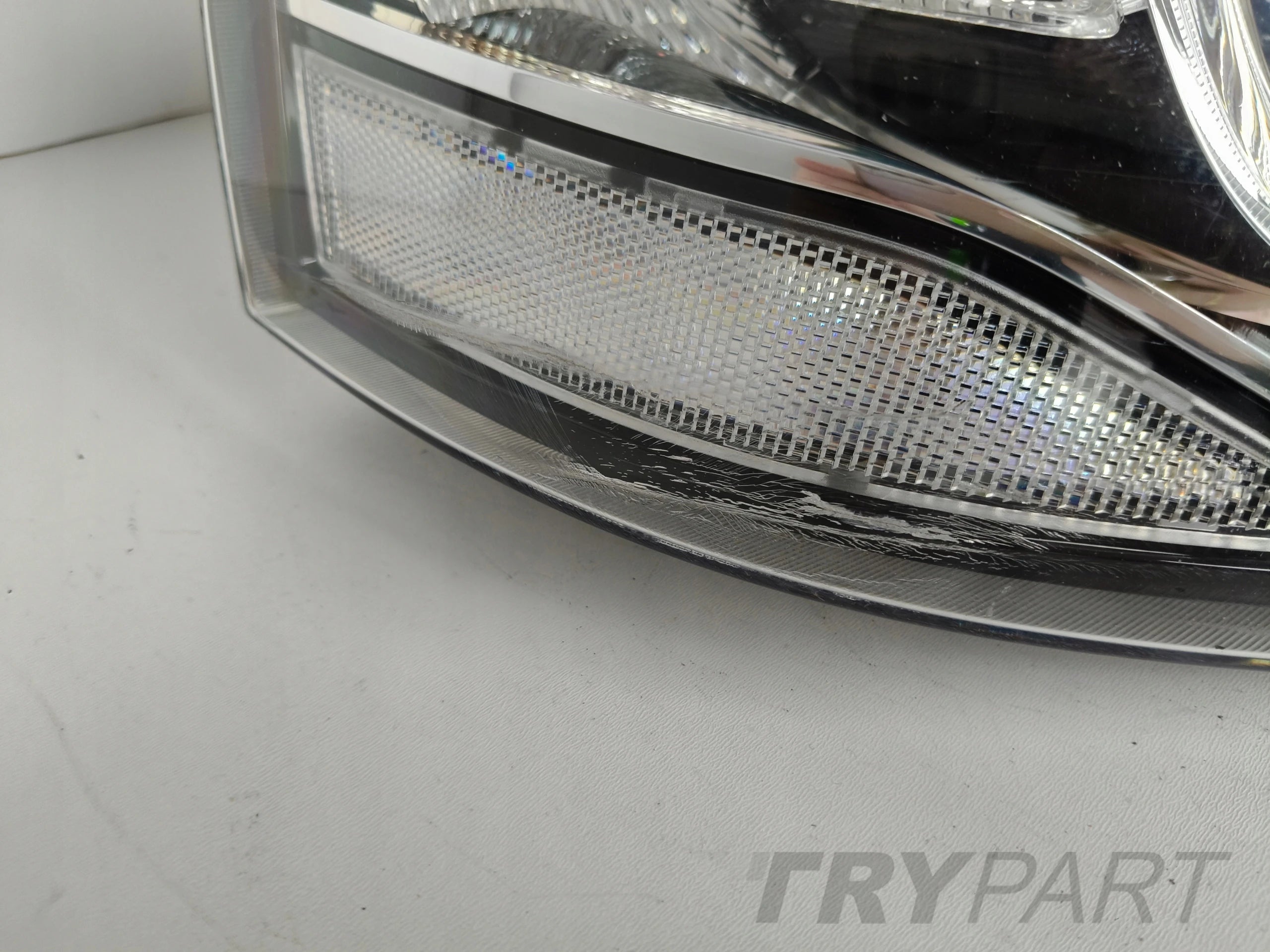 RIGHT HEADLIGHT LAMP LAND ROVER FREELAND II 10- LIFT LED