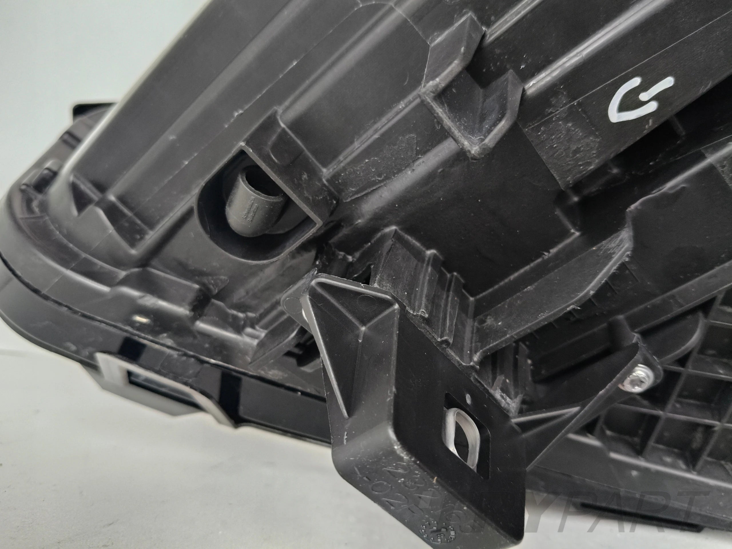 RIGHT HEADLIGHT LAMP MERCEDES B-CLASS W247 18-
