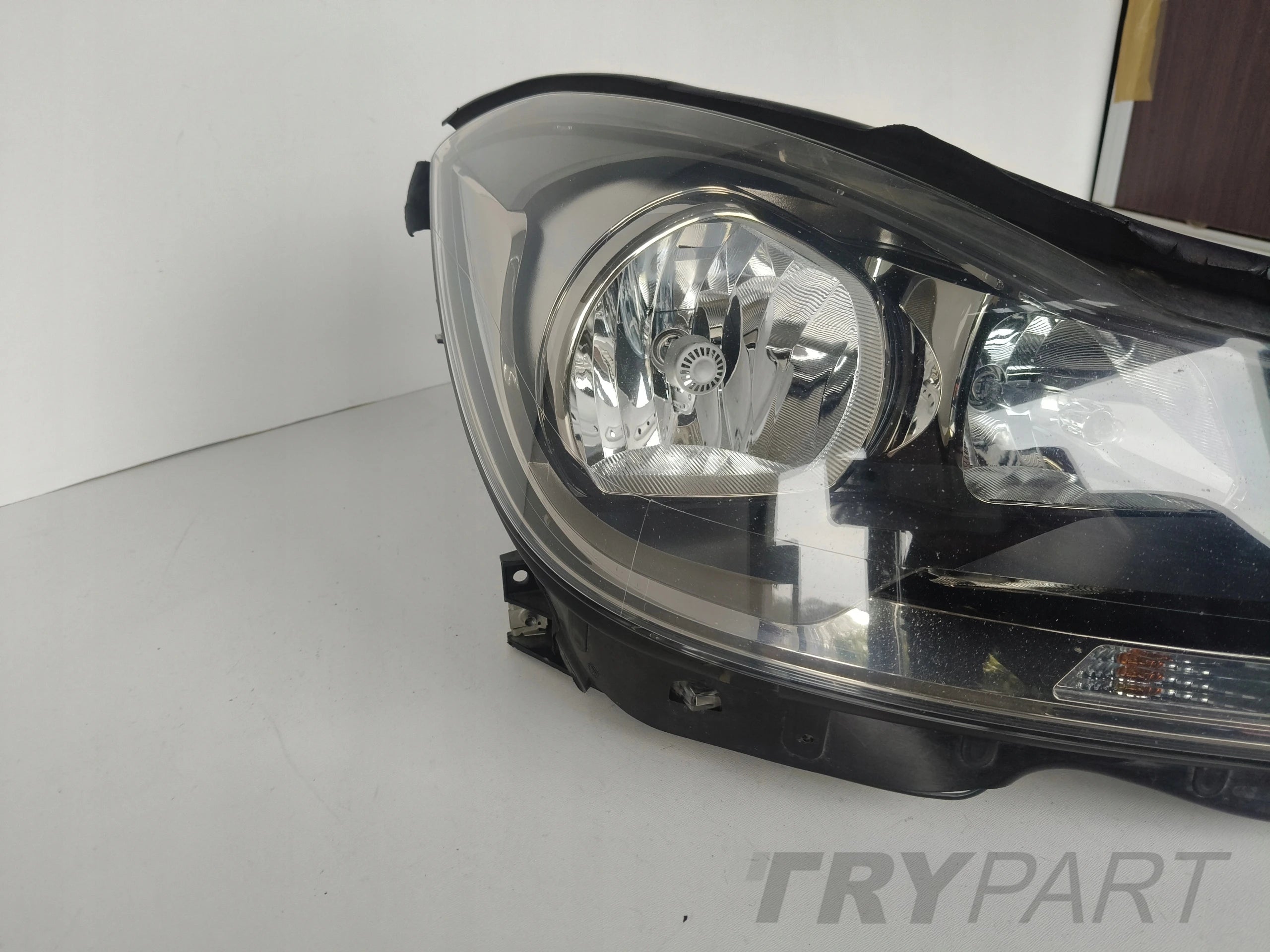 RIGHT HEADLIGHT LAMP MERCEDES C-CLASS W204 10- FACELIFT