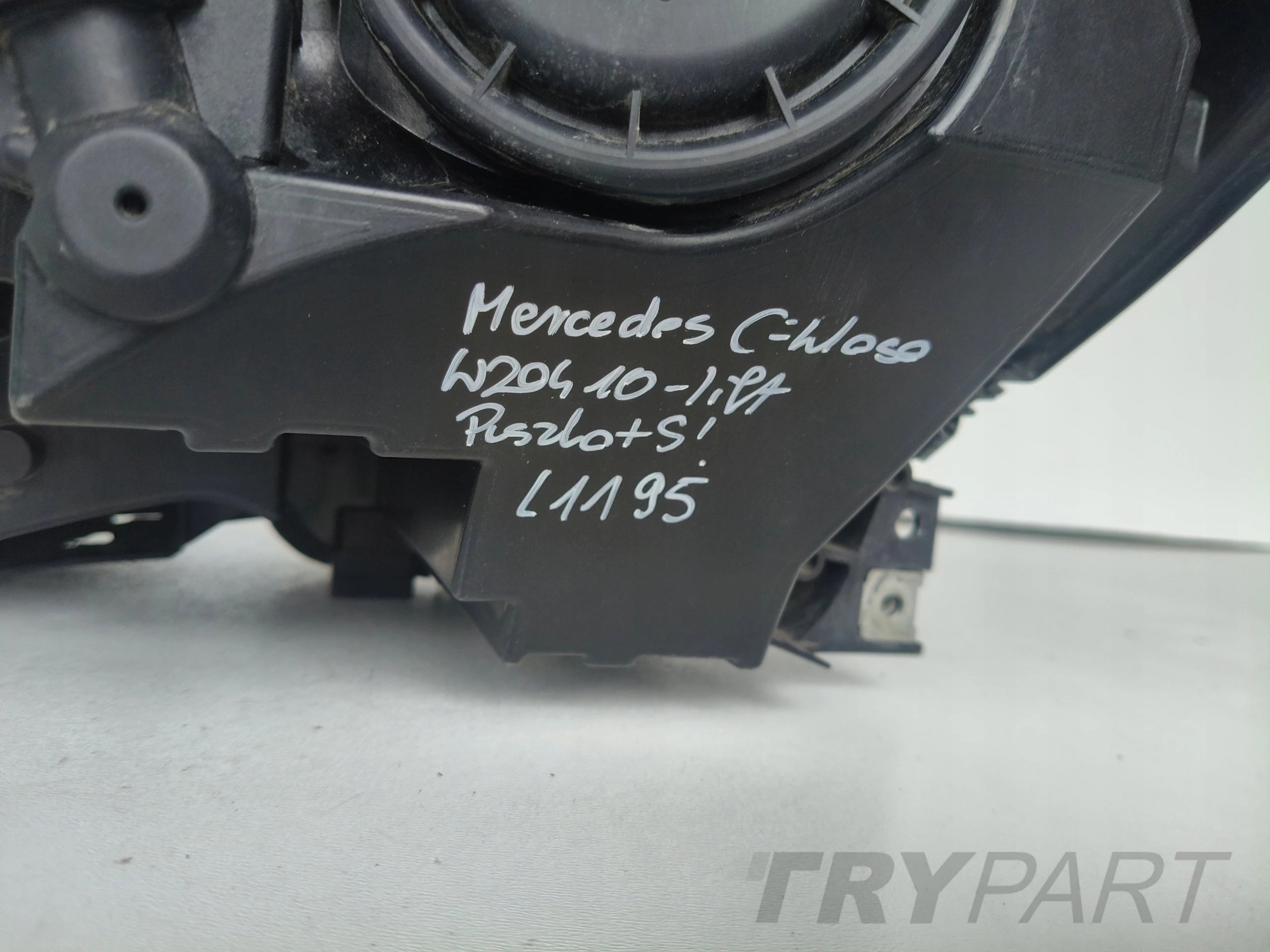 RIGHT HEADLIGHT LAMP MERCEDES C-CLASS W204 10- FACELIFT
