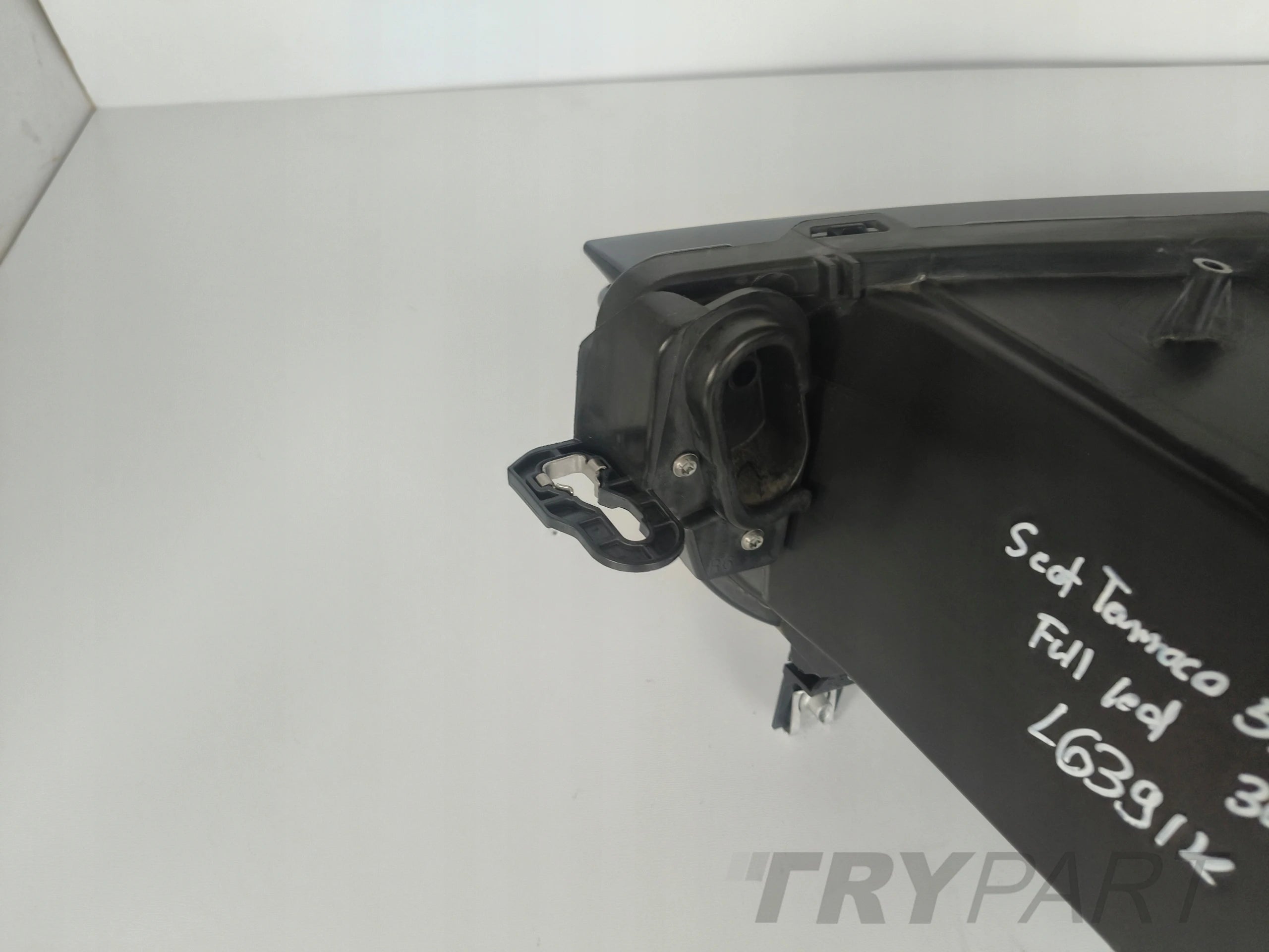 RIGHT HEADLIGHT LAMP SEAT TARRACO 5FJ 18- FULL LED