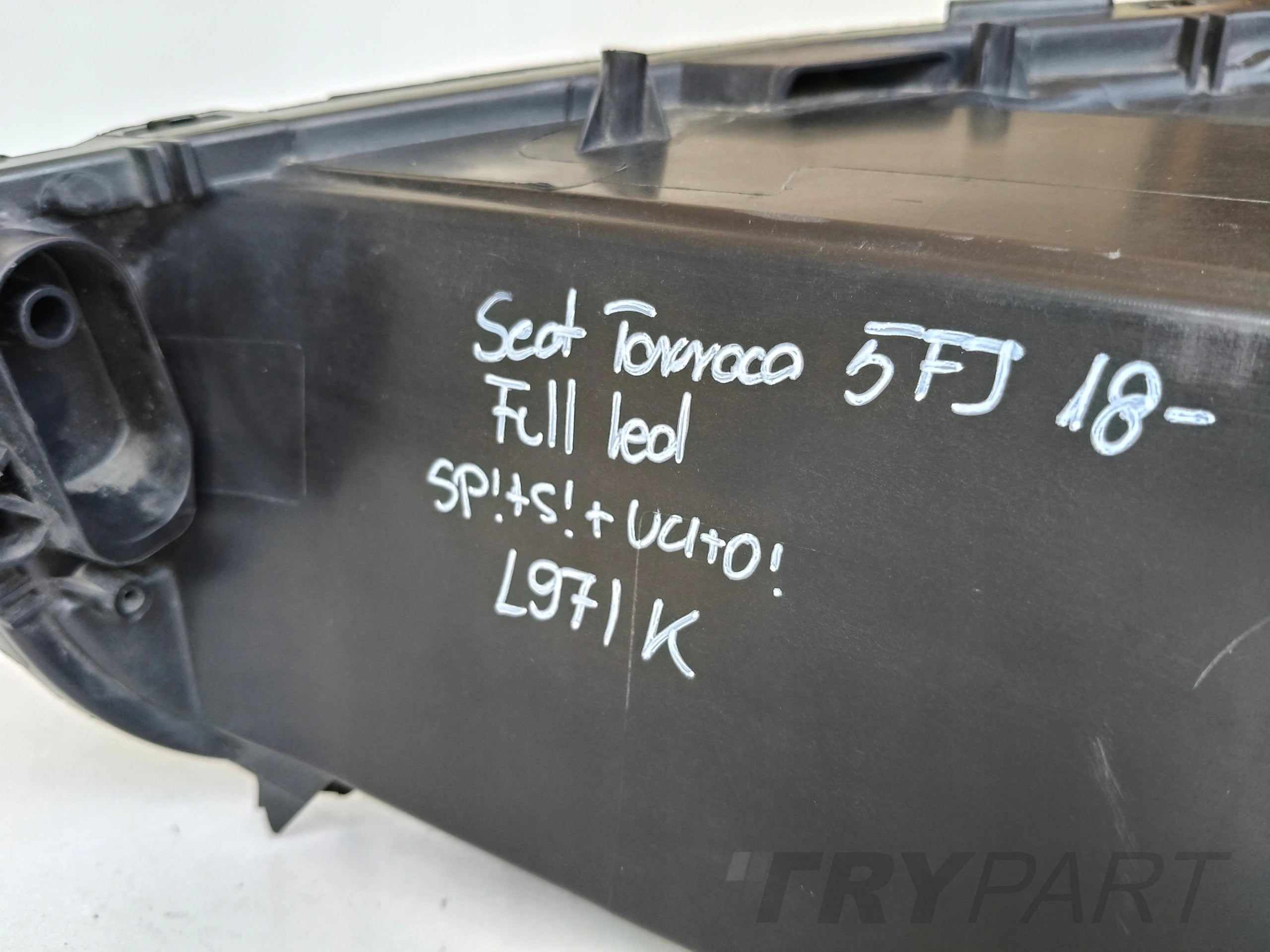 RIGHT HEADLIGHT LAMP SEAT TARRACO 5FJ 18- FULL LED