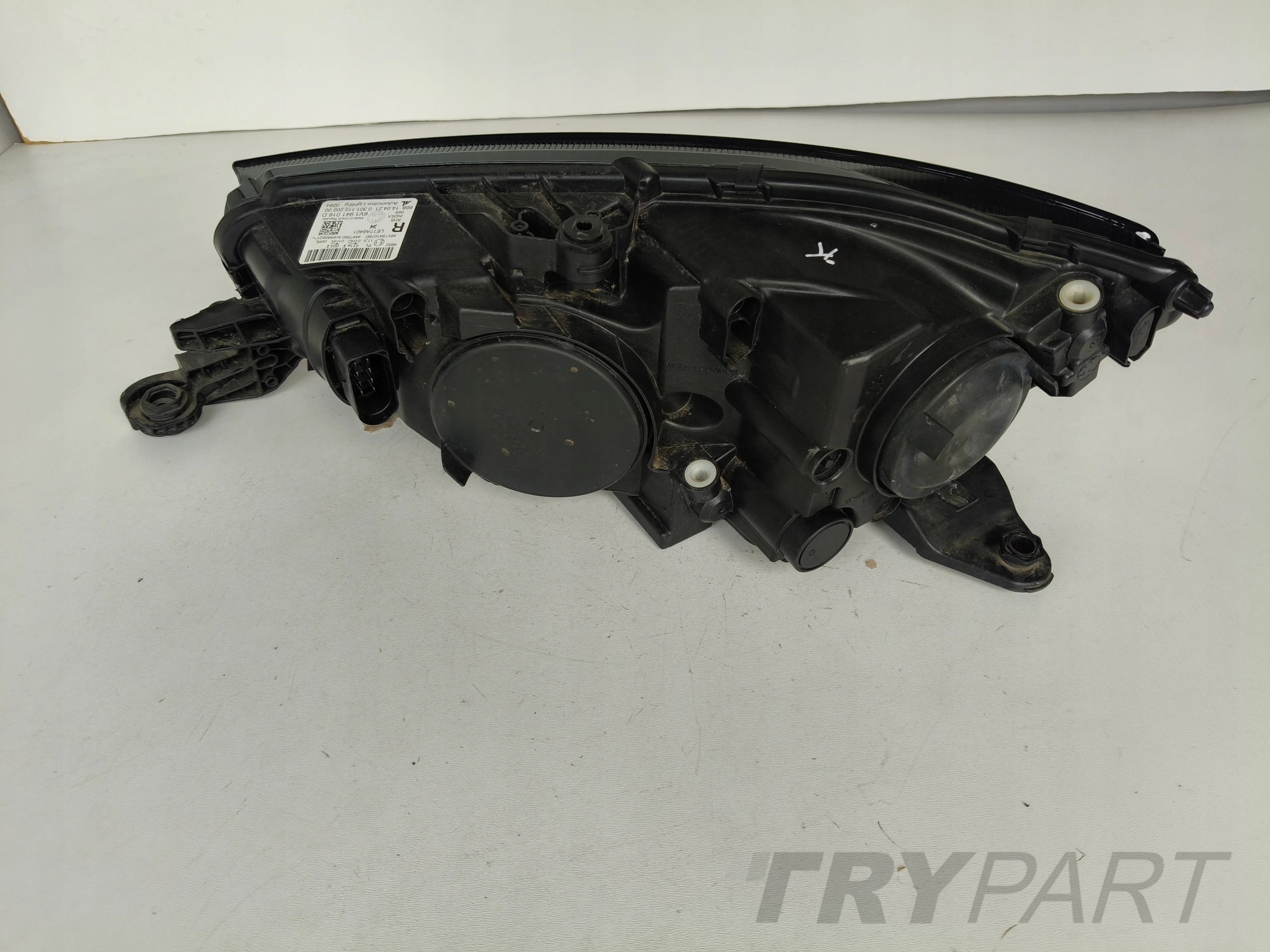 RIGHT HEADLIGHT LAMP SKODA FABIA III 3 6V 6V0 18- LIFT LED