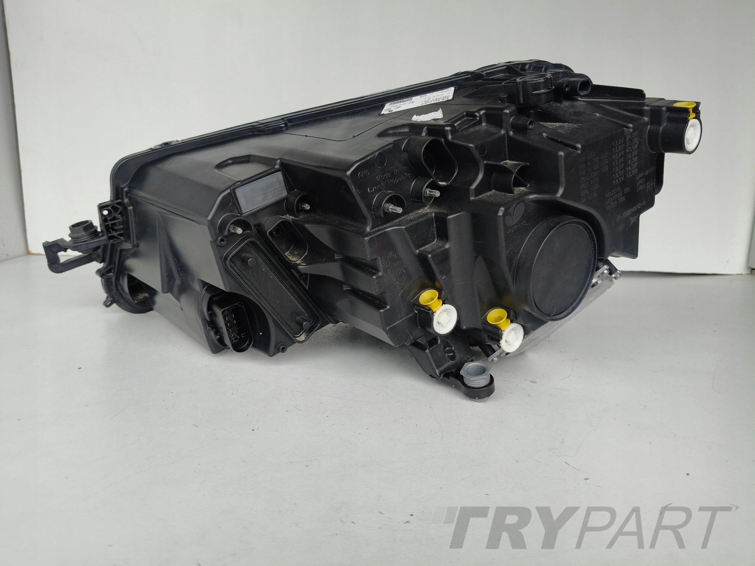 RIGHT HEADLIGHT LAMP SKODA KAROQ 57A 17- FULL LED