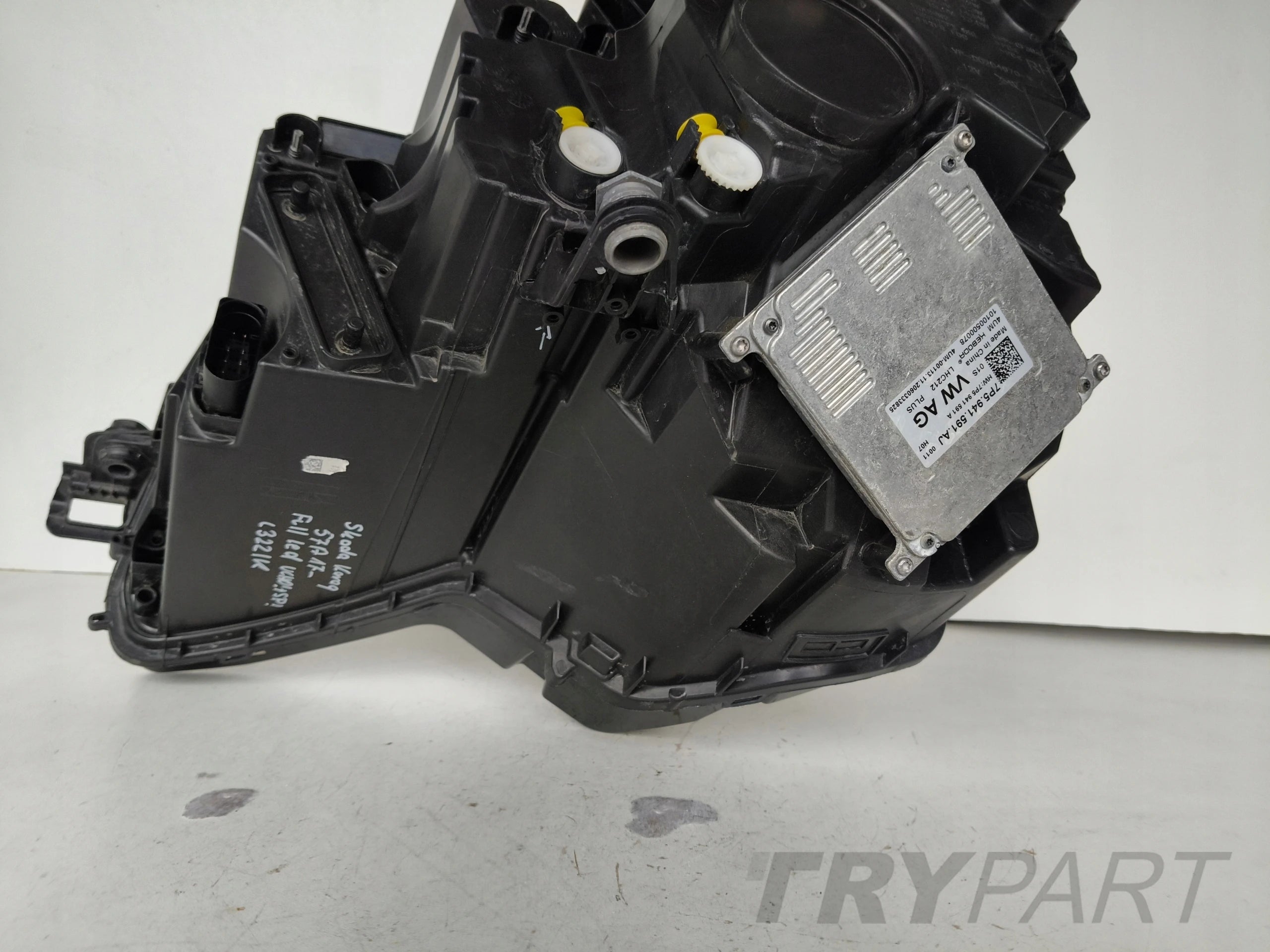 RIGHT HEADLIGHT LAMP SKODA KAROQ 57A 17- FULL LED