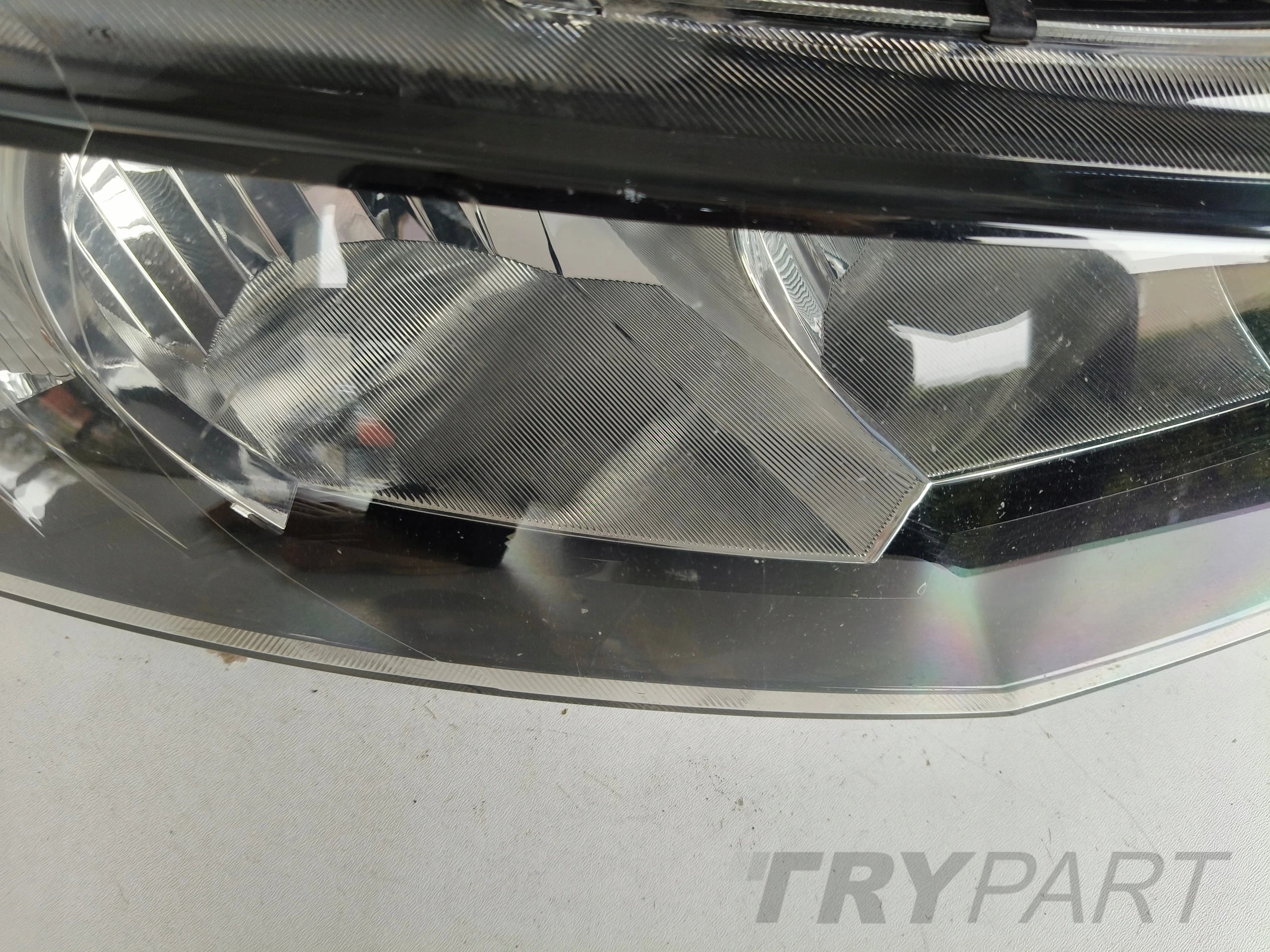 RIGHT HEADLIGHT LAMP SKODA OCTAVIA III 3 5E 5E0 12-16