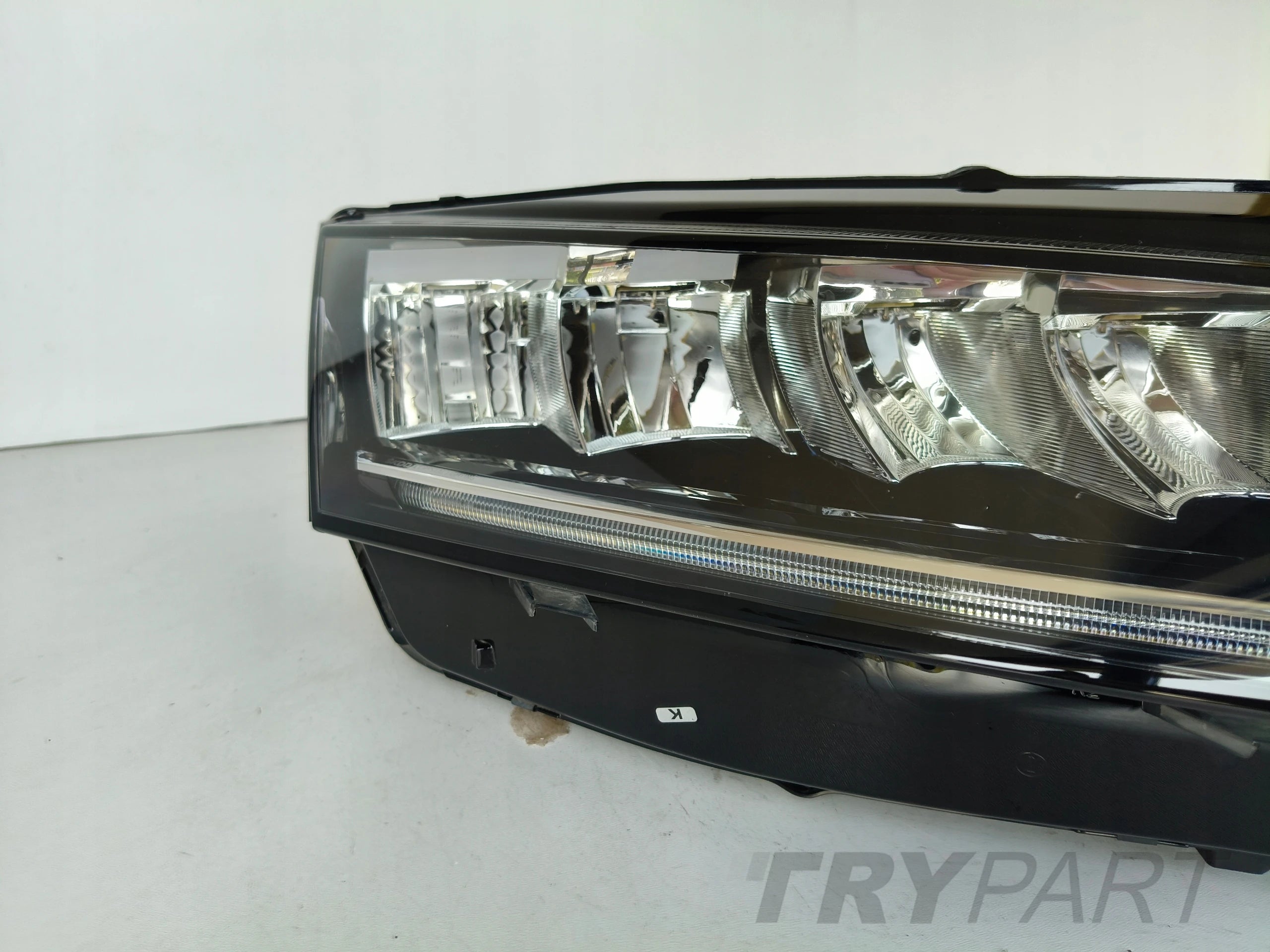 RIGHT HEADLIGHT LAMP SKODA OCTAVIA IV 4 5E3 20- FULL LED