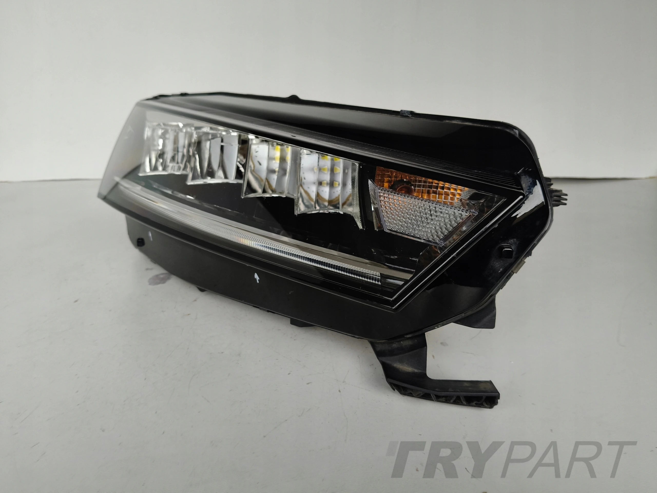 RIGHT HEADLIGHT LAMP SKODA OCTAVIA IV 4 5E3 20- FULL LED