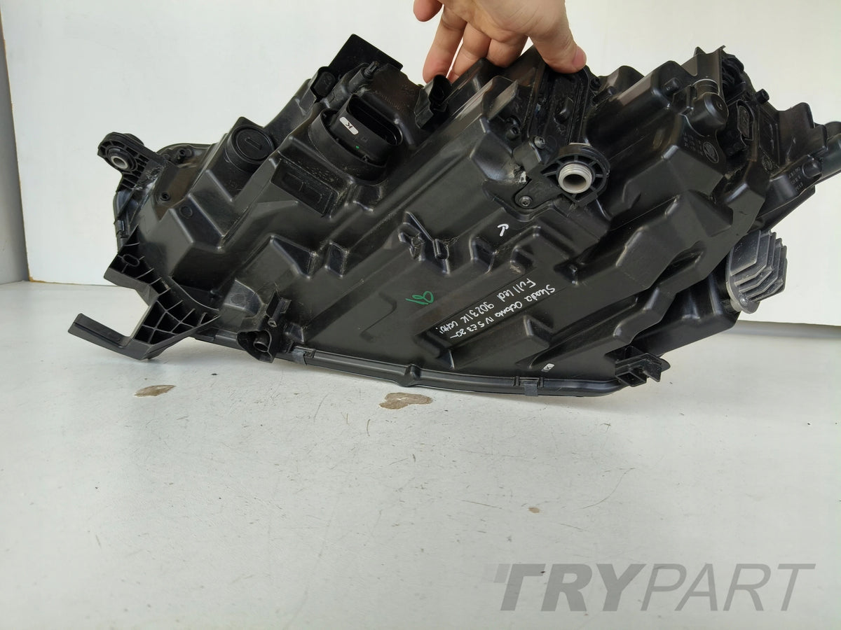 RIGHT HEADLIGHT LAMP SKODA OCTAVIA IV 4 5E3 20- FULL LED