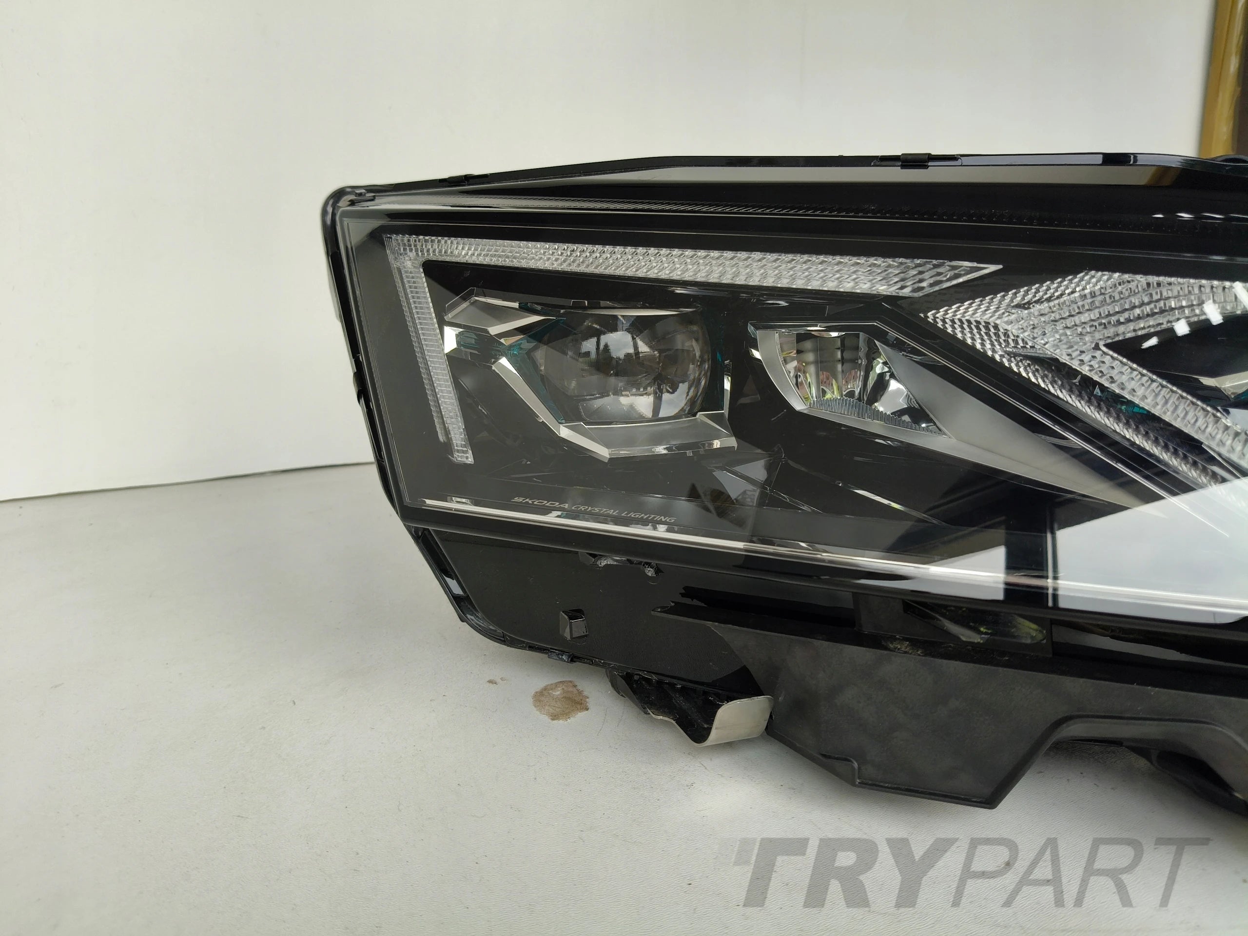 RIGHT HEADLIGHT LAMP SKODA OCTAVIA IV 4 5E3 23- LIFT FULL LED