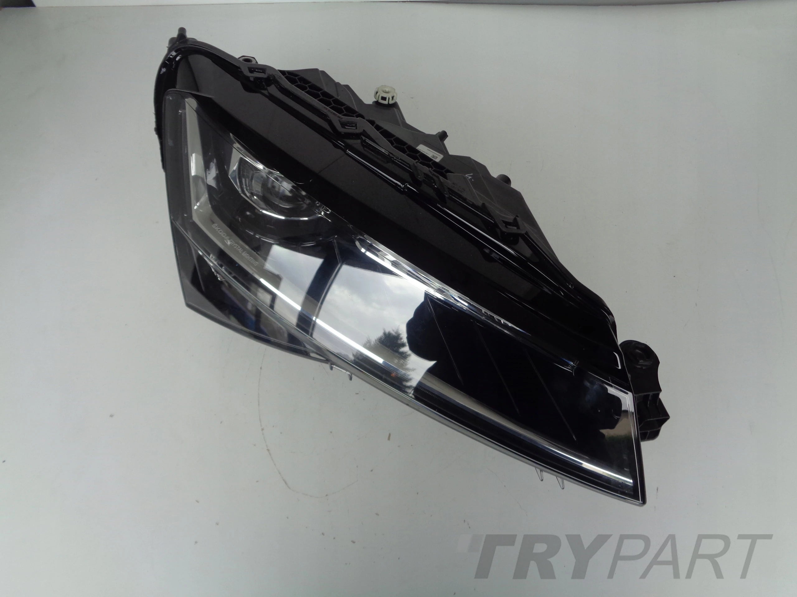 RIGHT HEADLIGHT LAMP SKODA SUPERB III 3V 3V0 19- FACELIFT FULL LED