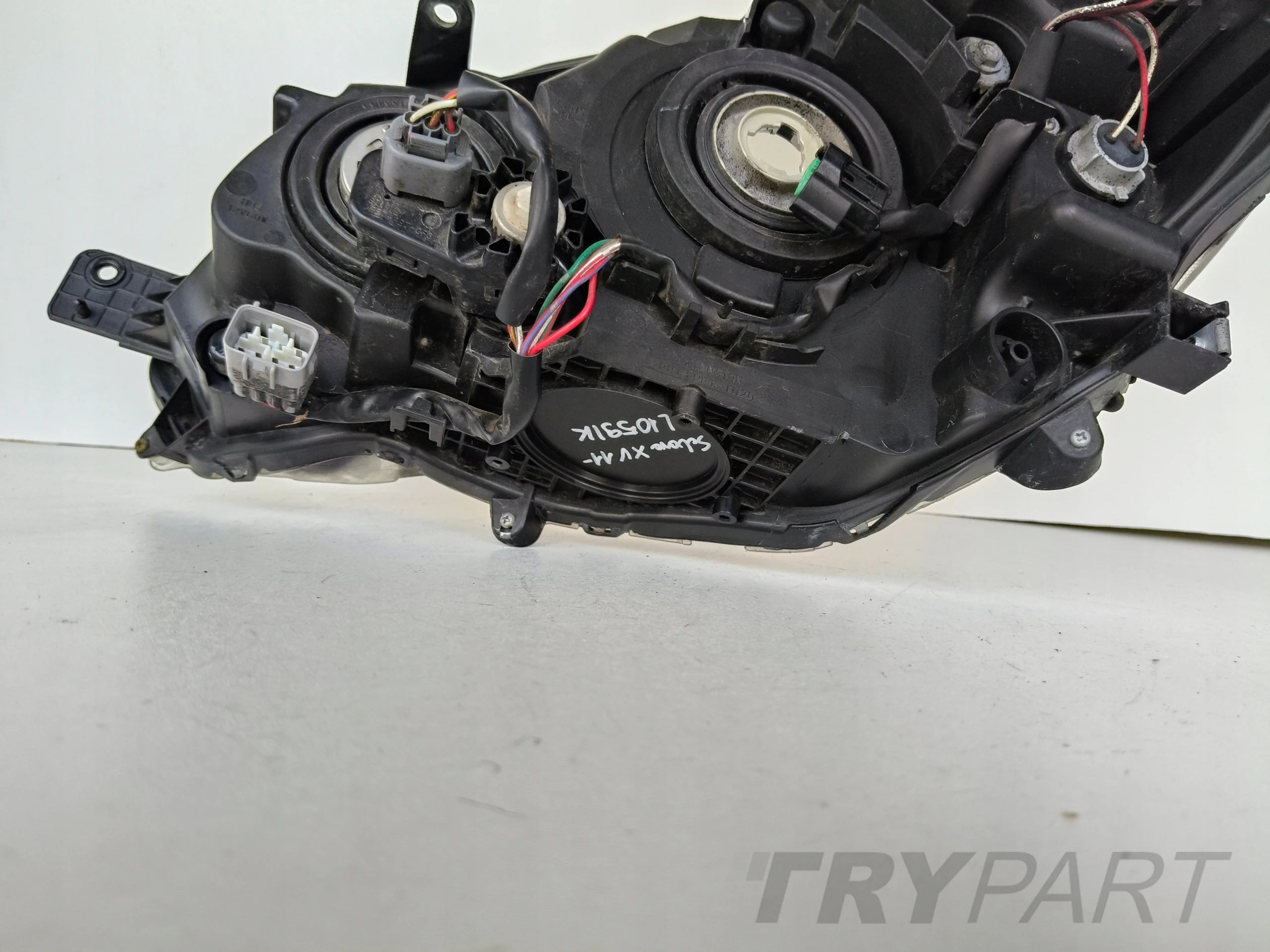 RIGHT HEADLIGHT LAMP SUBARU XV 11-