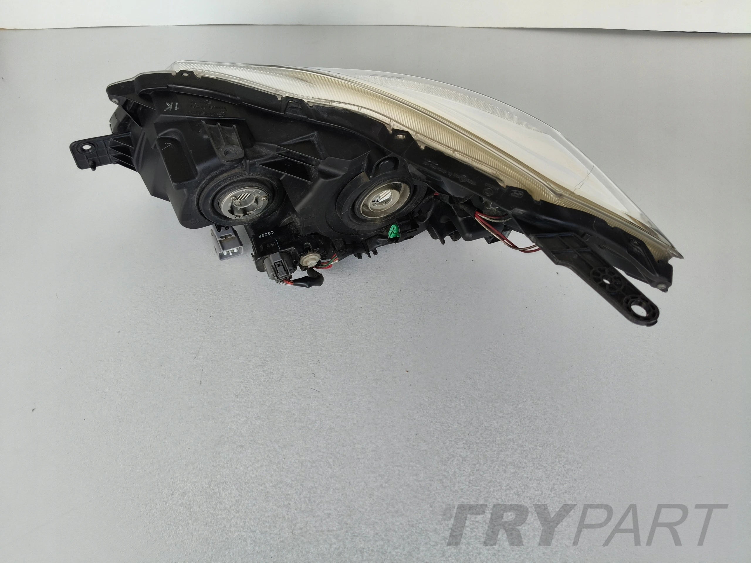 RIGHT HEADLIGHT LAMP SUBARU XV 11-