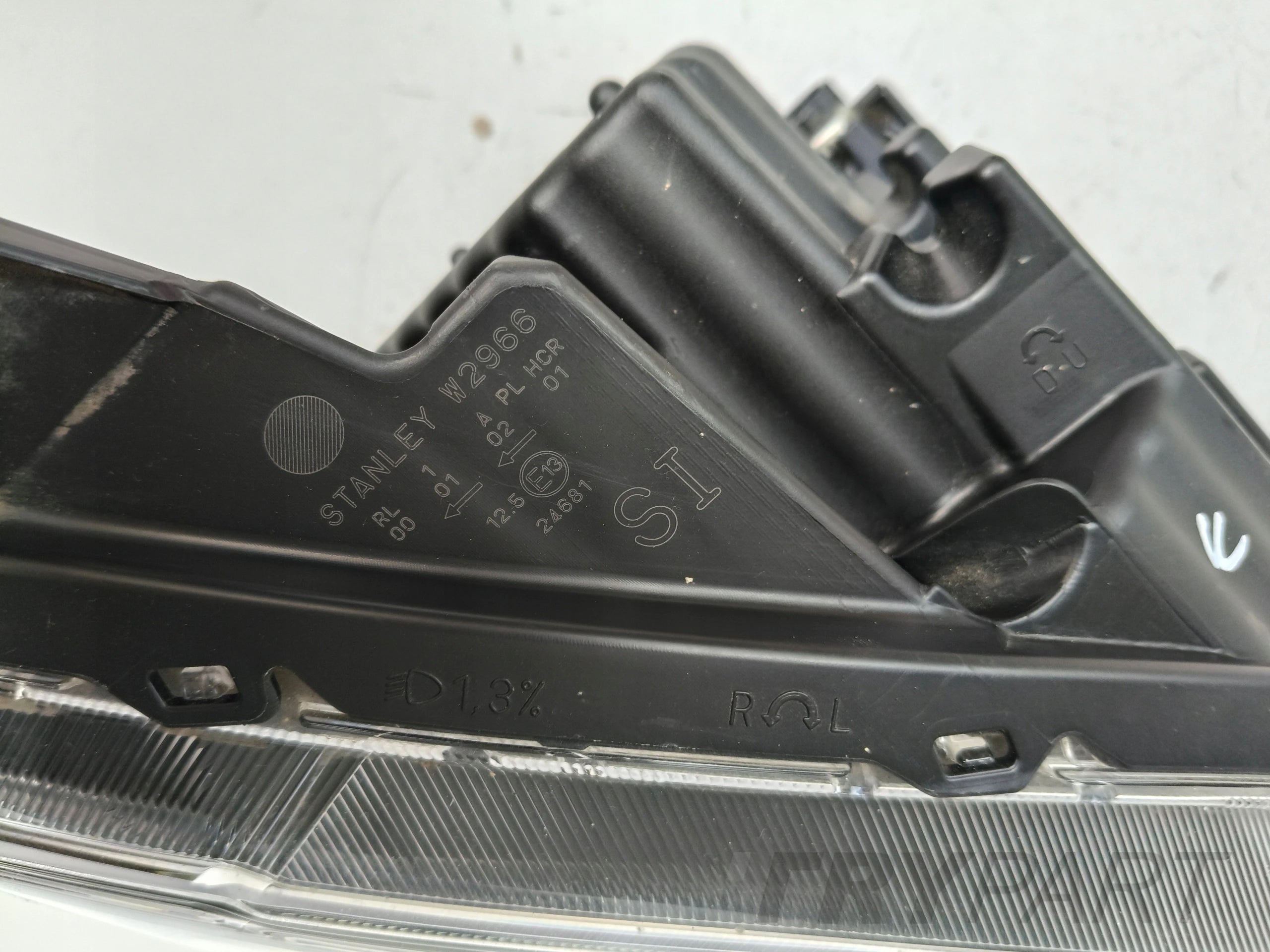 RIGHT HEADLIGHT LAMP SUZUKI SWIFT MK8 17- FULL LED