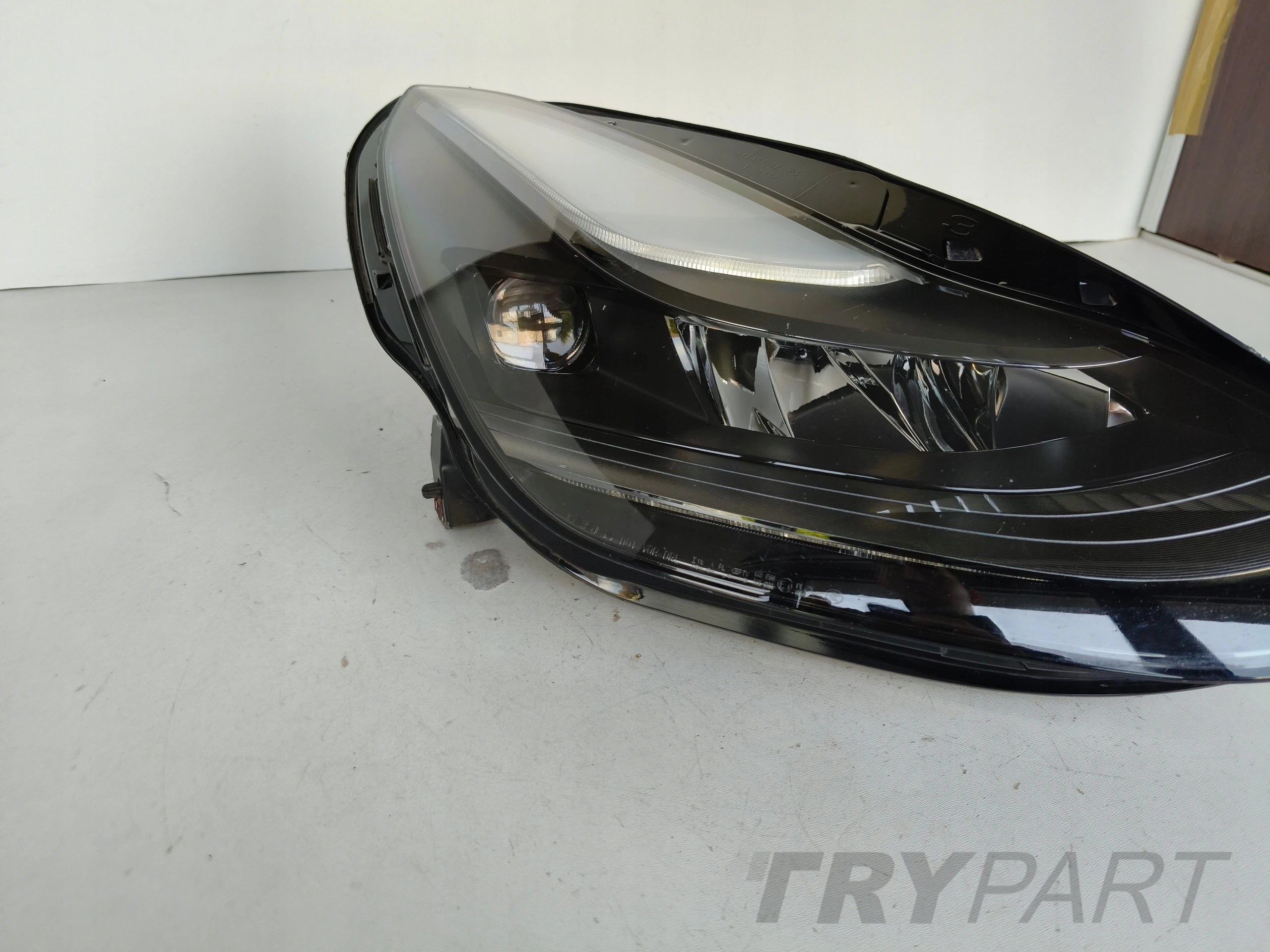 RIGHT HEADLIGHT LAMP TESLA MODEL 3 Y 20- LIFT FULL LED