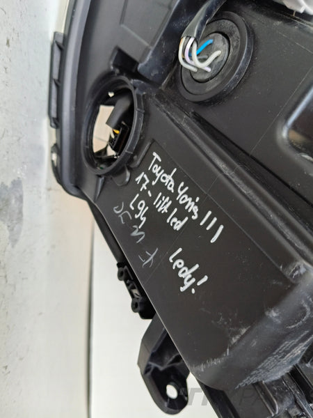 RIGHT HEADLIGHT LAMP TOYOTA YARIS III 17- FACELIFT LED