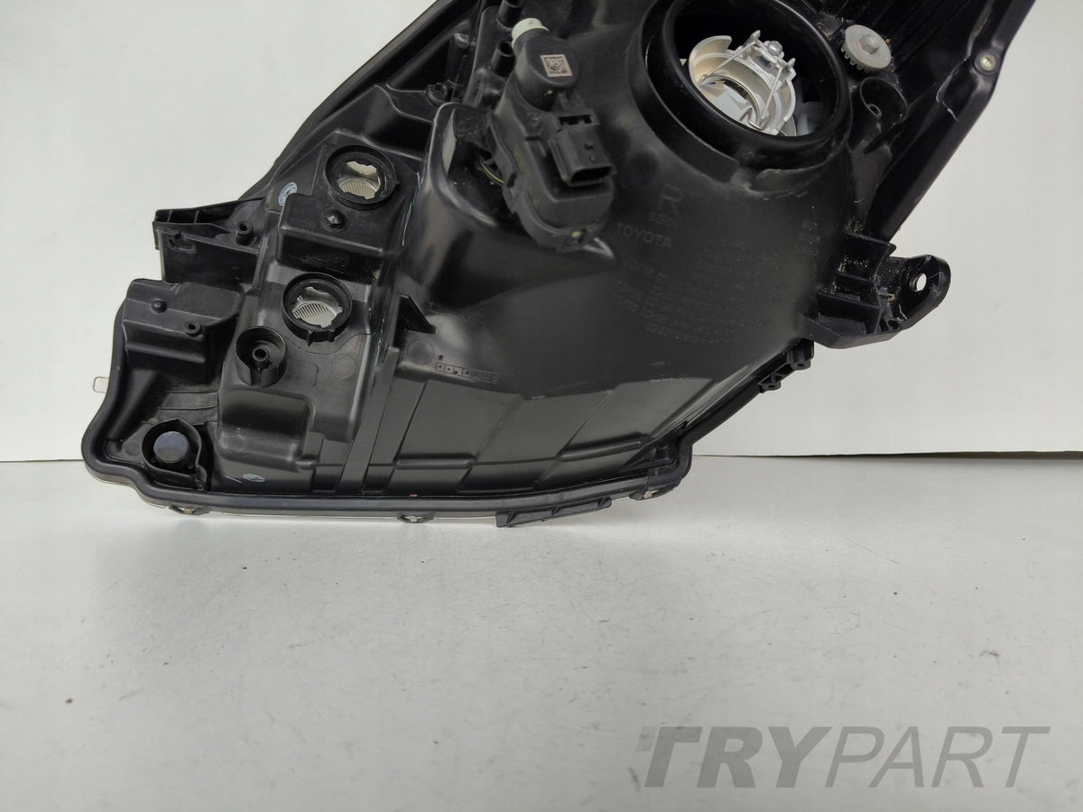 RIGHT HEADLIGHT LAMP TOYOTA YARIS III 17- FACELIFT